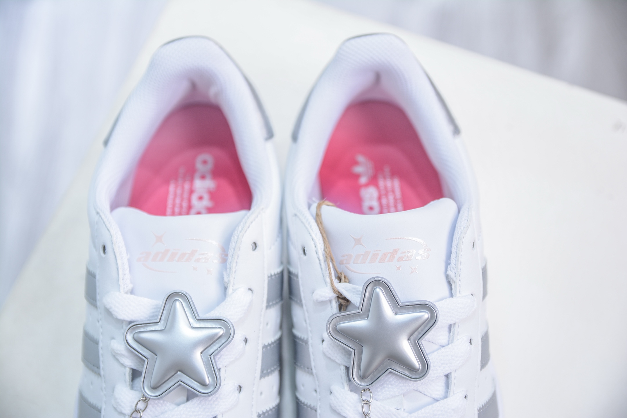 AD Originals Superstar W 贝壳头 JQ8777-莆田鞋,莆田鞋货源,高仿鞋,高仿鞋货源,安福档口,莆田高仿鞋,莆田鞋批发,高仿鞋批发,莆田高仿运动鞋,高仿运动鞋,莆田运动鞋 AD Originals Superstar W 贝壳头 JQ8777