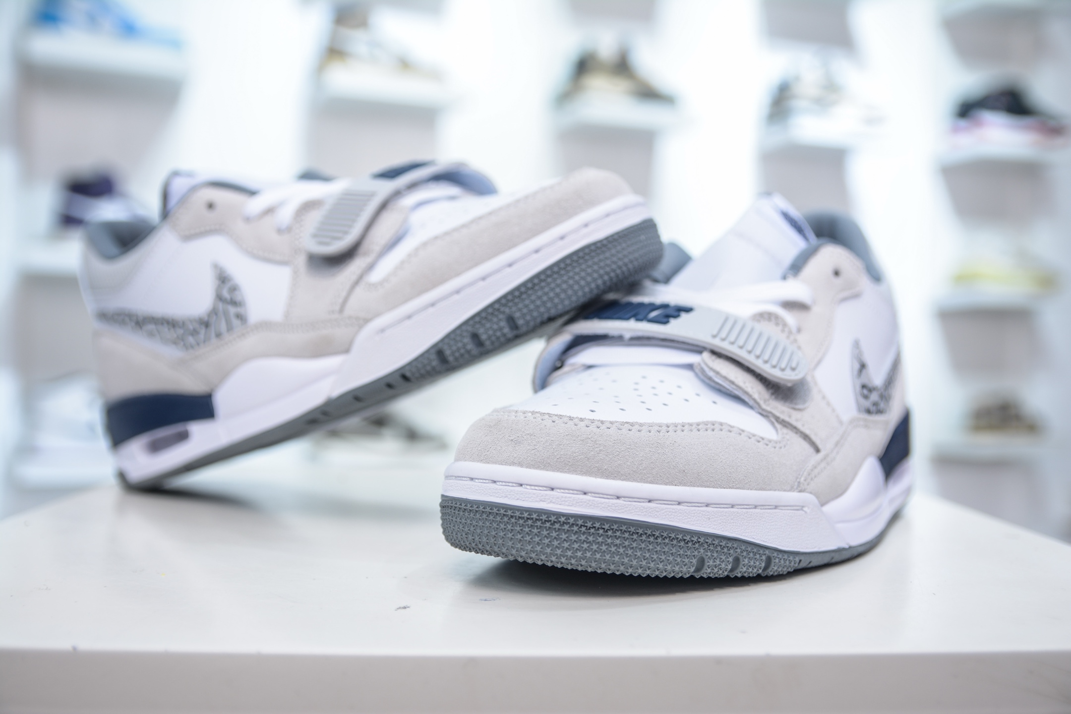 Air Jordan Legacy AJ312 低帮 白灰 CD7069-124-莆田鞋,莆田鞋货源,高仿鞋,高仿鞋货源,安福档口,莆田高仿鞋,莆田鞋批发,高仿鞋批发,莆田高仿运动鞋,高仿运动鞋,莆田运动鞋 Air Jordan Legacy AJ312 低帮 白灰 CD7069-124