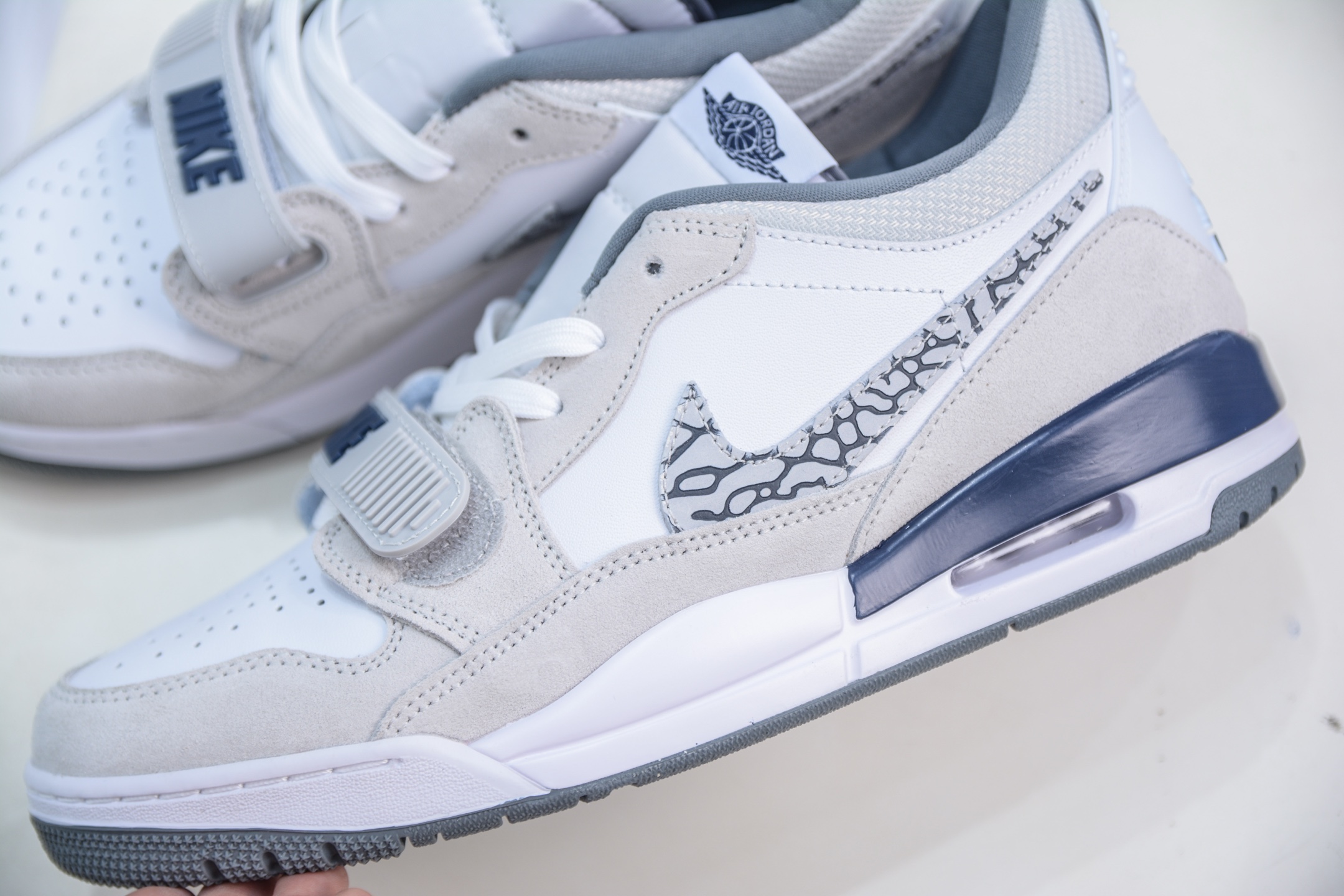 Air Jordan Legacy AJ312 低帮 白灰 CD7069-124-莆田鞋,莆田鞋货源,高仿鞋,高仿鞋货源,安福档口,莆田高仿鞋,莆田鞋批发,高仿鞋批发,莆田高仿运动鞋,高仿运动鞋,莆田运动鞋 Air Jordan Legacy AJ312 低帮 白灰 CD7069-124