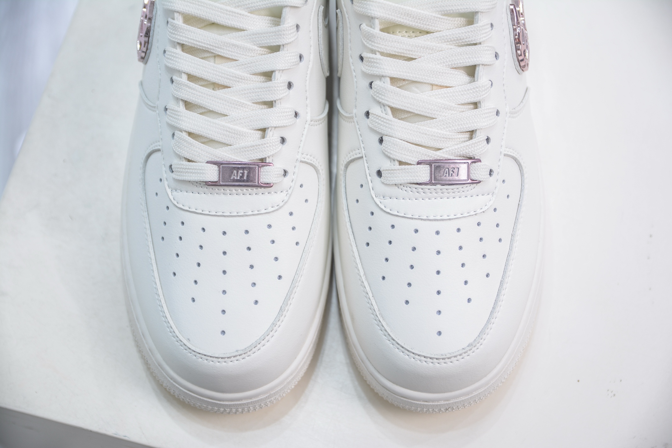 Nike Air Force 1 Low '07 Liquid Metal Pink Classic Sneakers 9 i1748914831588 2930 0 8