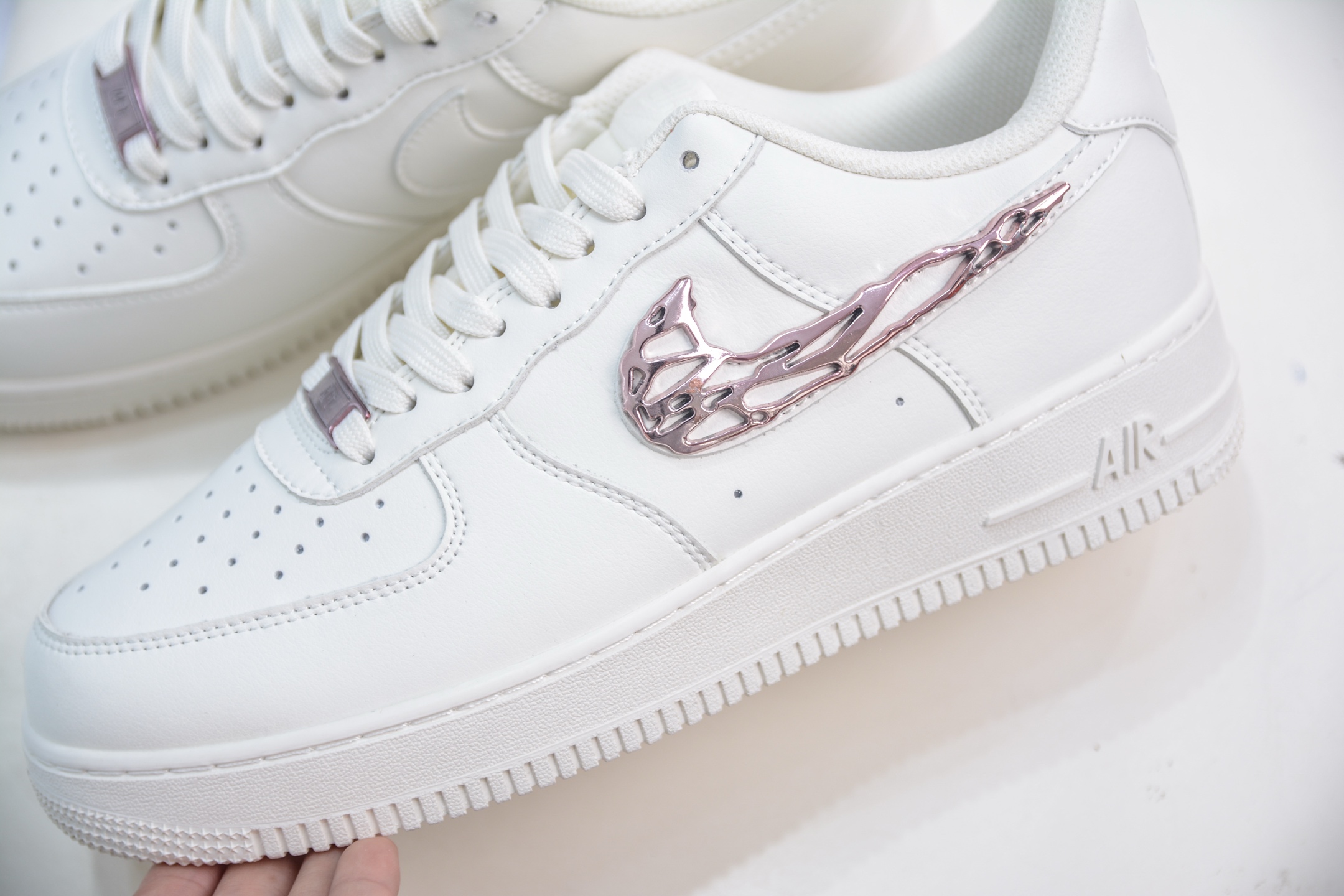Nike Air Force 1 Low '07 Liquid Metal Pink Classic Sneakers 7 i1748914831601 4792 0 6