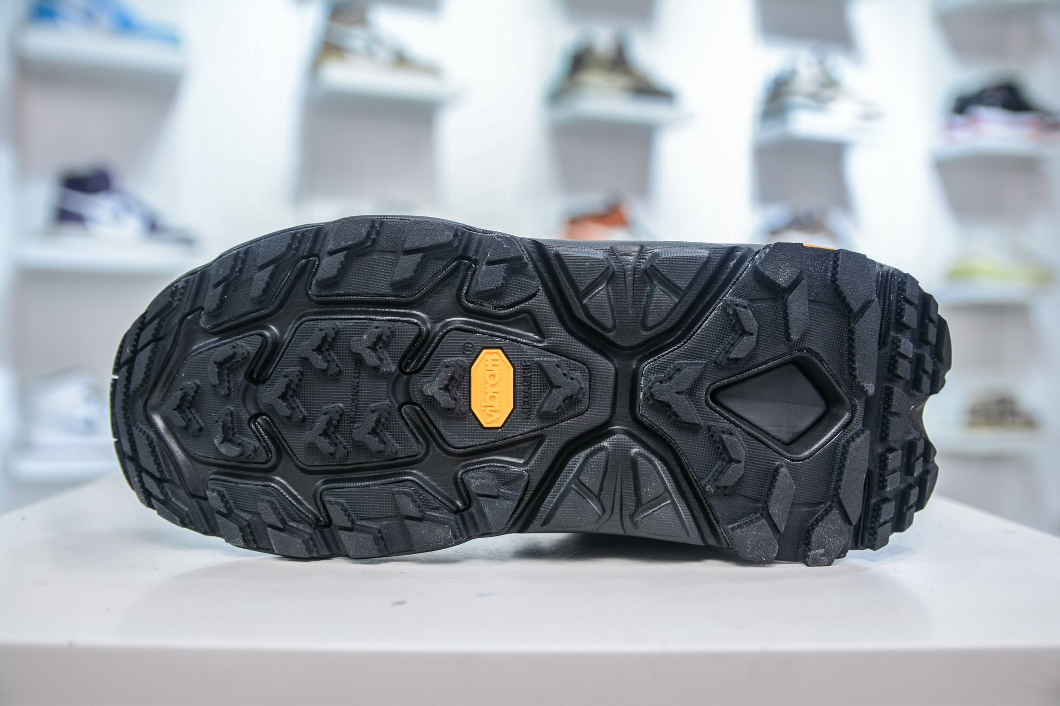 HK纯原 Hoka One One Kaha 2 High GTX Gore-Tex卡哈二代系列高帮厚底轻量户外登山运动鞋 1123155/BBLC-莆田鞋,莆田鞋货源,高仿鞋,高仿鞋货源,安福档口,莆田高仿鞋,莆田鞋批发,高仿鞋批发,莆田高仿运动鞋,高仿运动鞋,莆田运动鞋 HK纯原 Hoka One One Kaha 2 High GTX Gore-Tex卡哈二代系列高帮厚底轻量户外登山运动鞋 1123155/BBLC