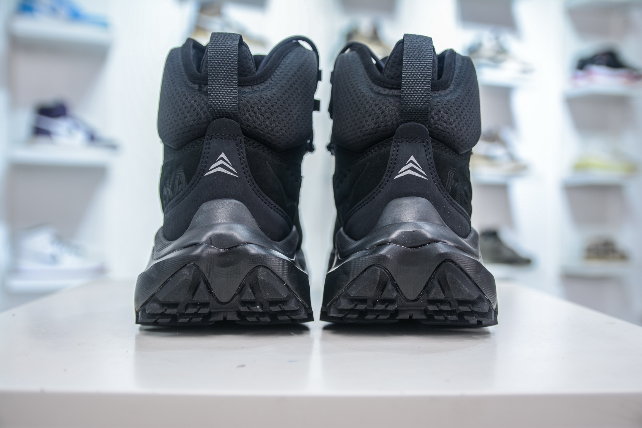 HK纯原 Hoka One One Kaha 2 High GTX Gore-Tex卡哈二代系列高帮厚底轻量户外登山运动鞋 1123155/BBLC-莆田鞋,莆田鞋货源,高仿鞋,高仿鞋货源,安福档口,莆田高仿鞋,莆田鞋批发,高仿鞋批发,莆田高仿运动鞋,高仿运动鞋,莆田运动鞋 HK纯原 Hoka One One Kaha 2 High GTX Gore-Tex卡哈二代系列高帮厚底轻量户外登山运动鞋 1123155/BBLC