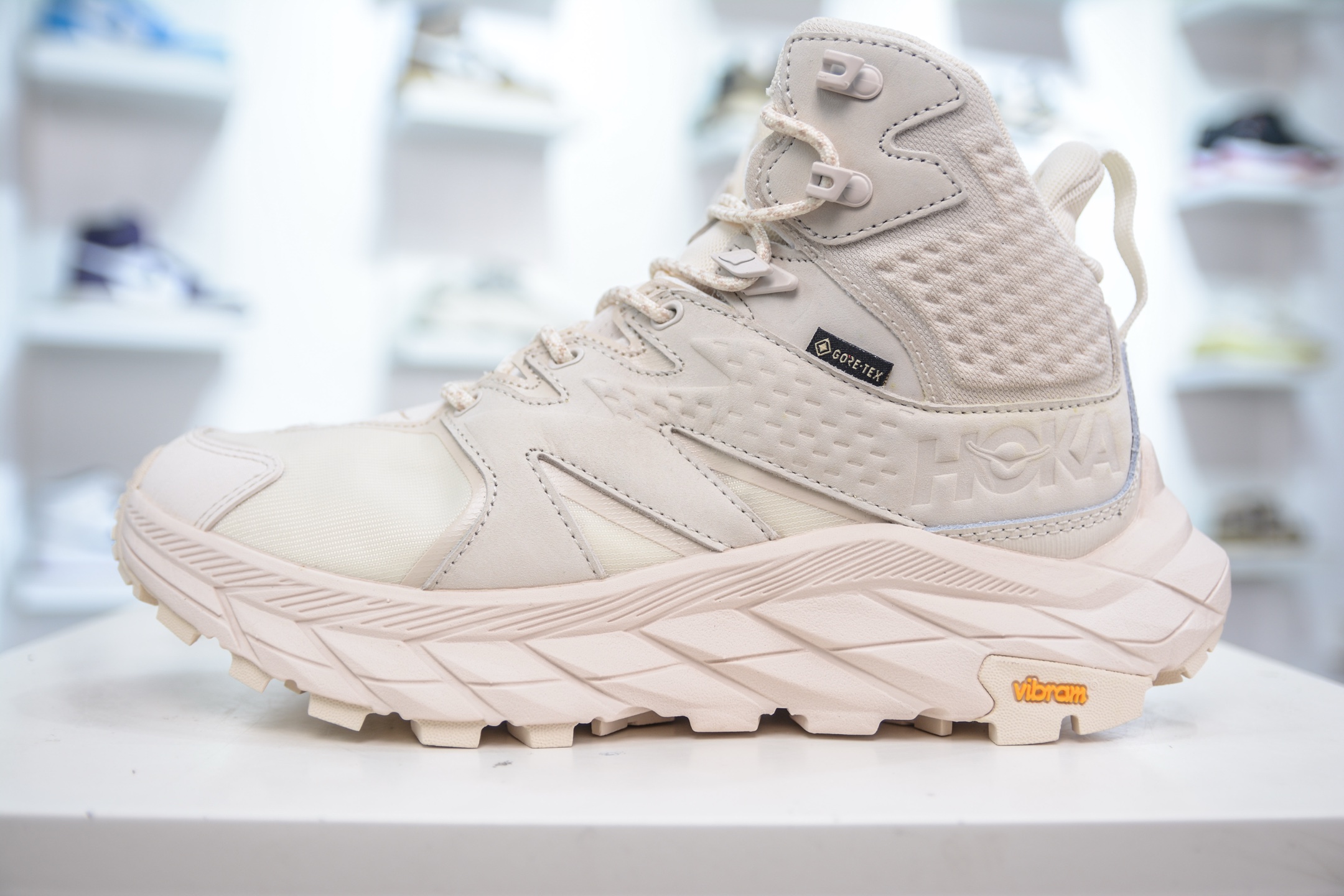 HK纯原 Hoka One One Kaha 2 High GTX Gore-Tex卡哈二代系列高帮厚底轻量户外登山运动鞋 1130532/ESSN HK纯原 Hoka One One Kaha 2 High GTX Gore-Tex卡哈二代系列高帮厚底轻量户外登山运动鞋 1130532/ESSN