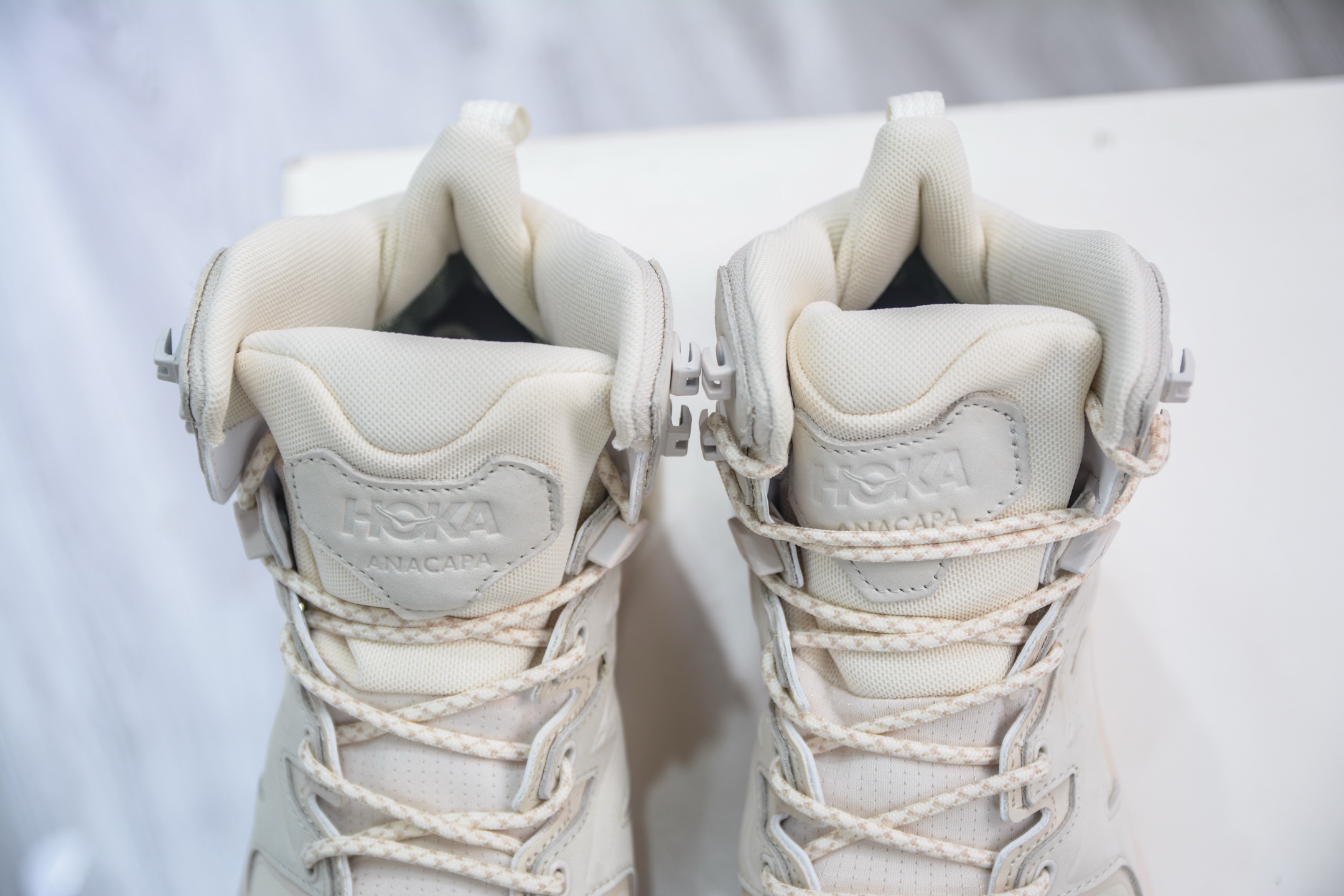 HK纯原 Hoka One One Kaha 2 High GTX Gore-Tex卡哈二代系列高帮厚底轻量户外登山运动鞋 1130532/ESSN-莆田鞋,莆田鞋货源,高仿鞋,高仿鞋货源,安福档口,莆田高仿鞋,莆田鞋批发,高仿鞋批发,莆田高仿运动鞋,高仿运动鞋,莆田运动鞋 HK纯原 Hoka One One Kaha 2 High GTX Gore-Tex卡哈二代系列高帮厚底轻量户外登山运动鞋 1130532/ESSN