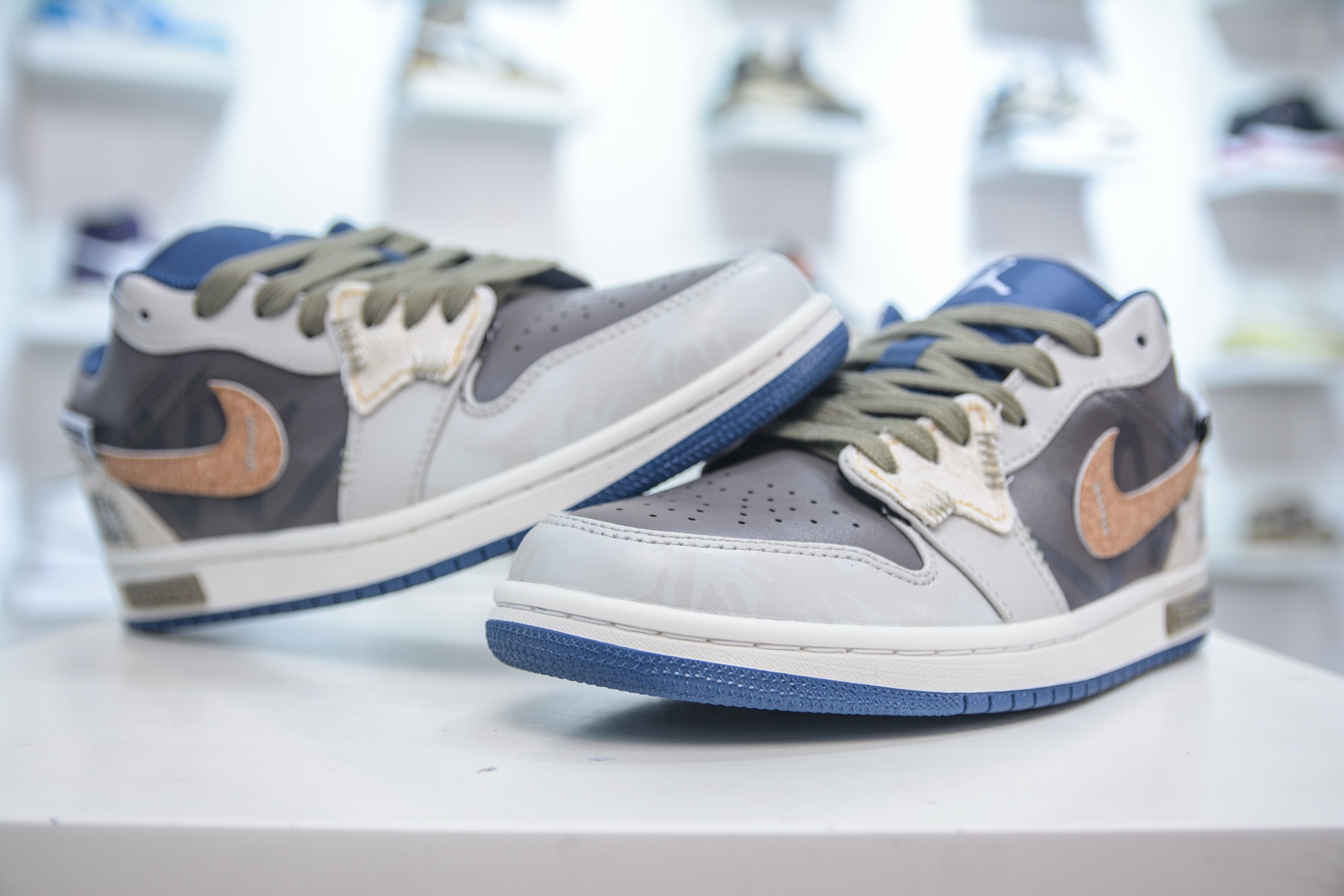 Air Jordan 1 LOW 熊猫恶作剧 荒无底 棕灰  553558-414