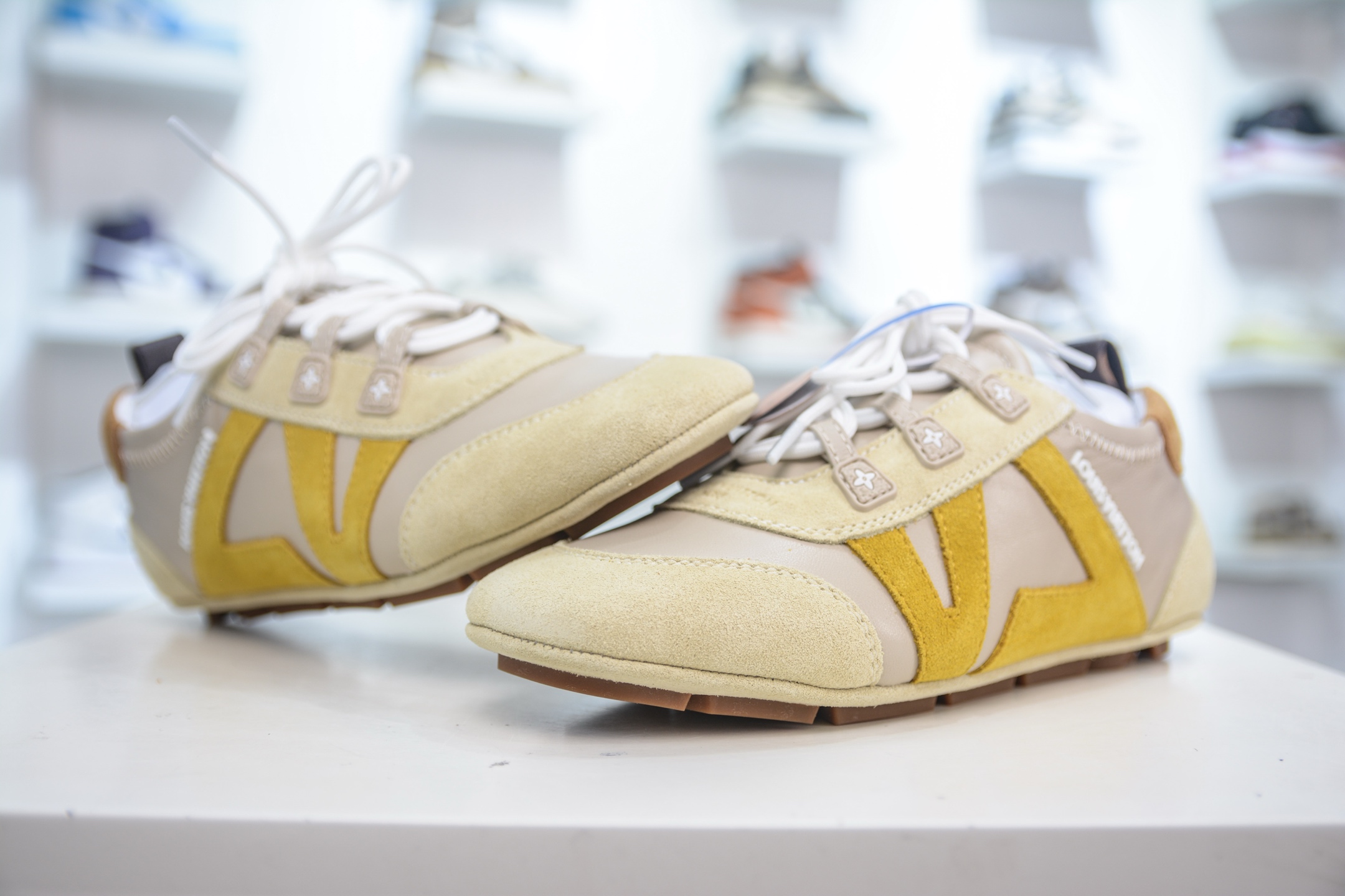 LOUIS VUITTON lv Sneakerina 2025早春发布新款德训鞋芭蕾舞鞋