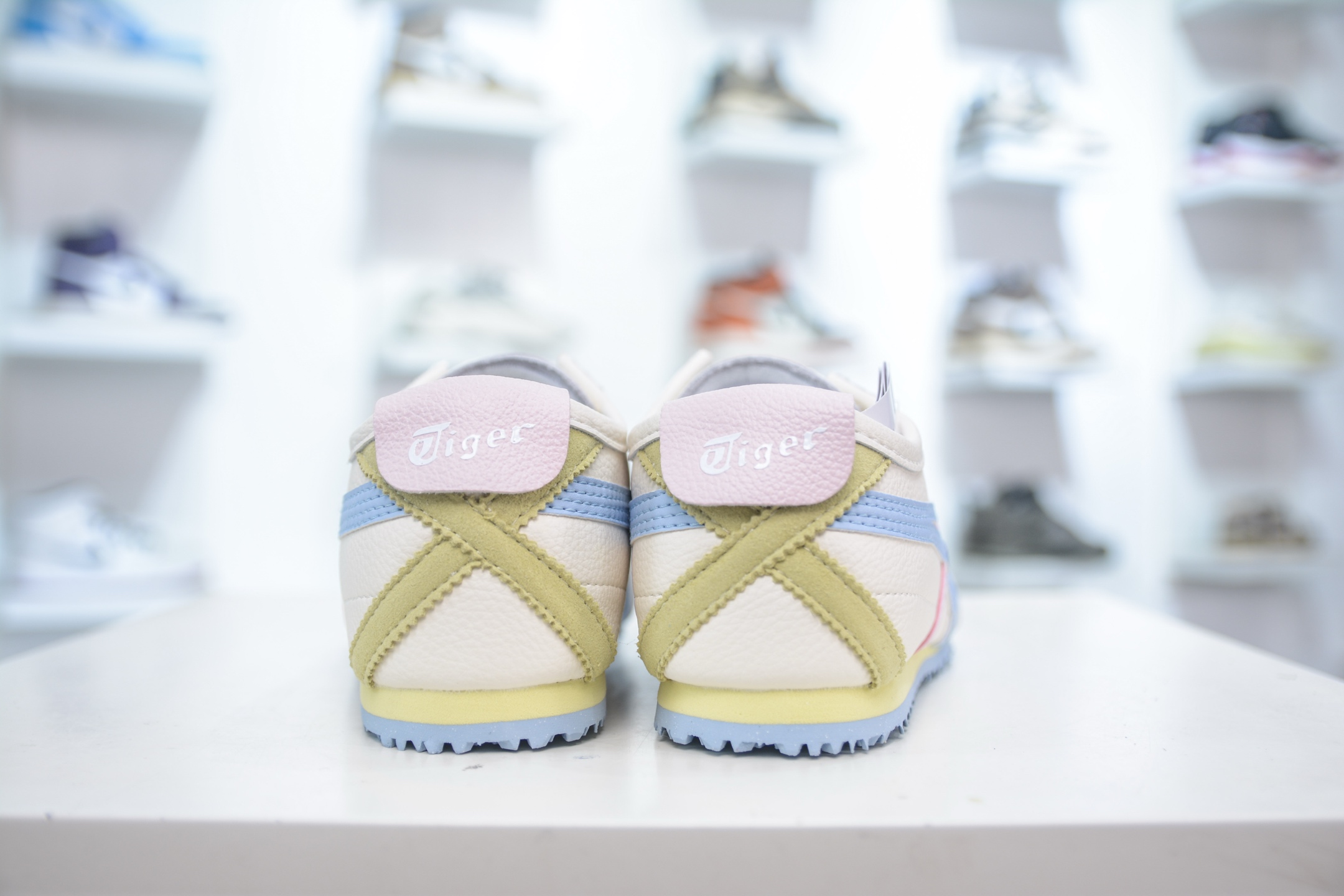 Asics 鬼冢虎 Mexico 66 VIN 印尼厂Oem原单材料 1183B771-116-莆田鞋,莆田鞋货源,高仿鞋,高仿鞋货源,安福档口,莆田高仿鞋,莆田鞋批发,高仿鞋批发,莆田高仿运动鞋,高仿运动鞋,莆田运动鞋 Asics 鬼冢虎 Mexico 66 VIN 印尼厂Oem原单材料 1183B771-116