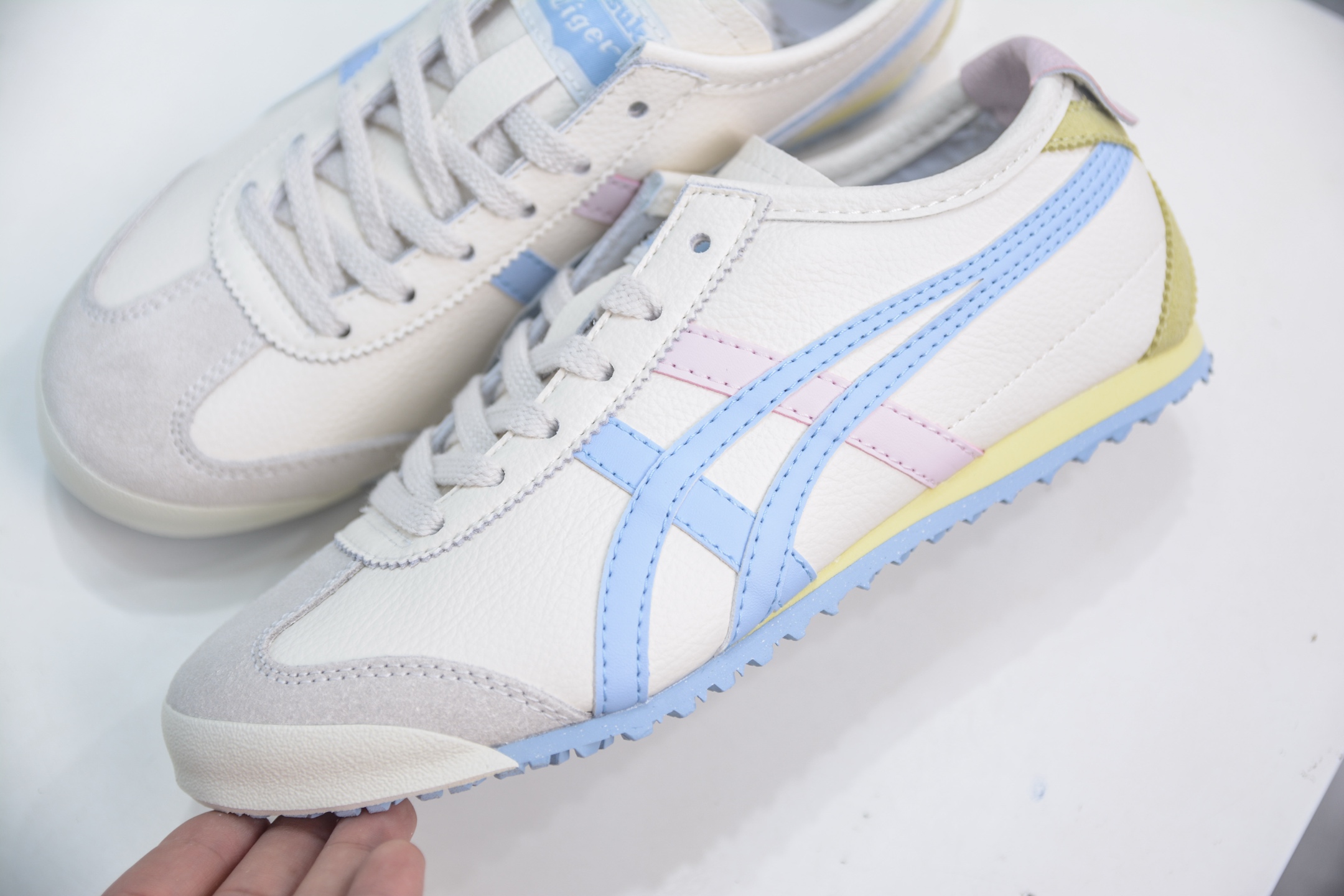 Asics 鬼冢虎 Mexico 66 VIN 印尼厂Oem原单材料 1183B771-116-莆田鞋,莆田鞋货源,高仿鞋,高仿鞋货源,安福档口,莆田高仿鞋,莆田鞋批发,高仿鞋批发,莆田高仿运动鞋,高仿运动鞋,莆田运动鞋 Asics 鬼冢虎 Mexico 66 VIN 印尼厂Oem原单材料 1183B771-116