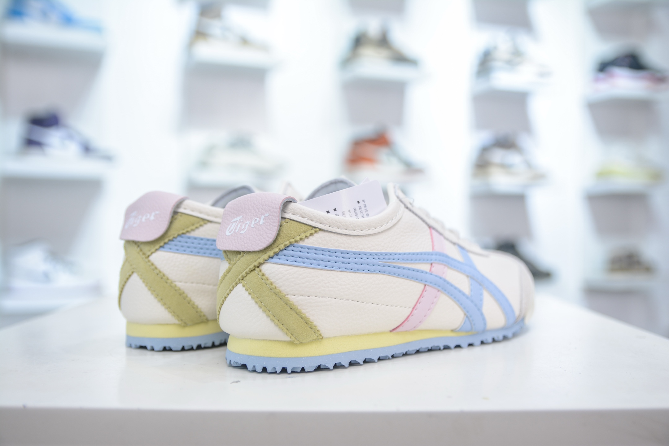 Asics 鬼冢虎 Mexico 66 VIN 印尼厂Oem原单材料 1183B771-116-莆田鞋,莆田鞋货源,高仿鞋,高仿鞋货源,安福档口,莆田高仿鞋,莆田鞋批发,高仿鞋批发,莆田高仿运动鞋,高仿运动鞋,莆田运动鞋 Asics 鬼冢虎 Mexico 66 VIN 印尼厂Oem原单材料 1183B771-116