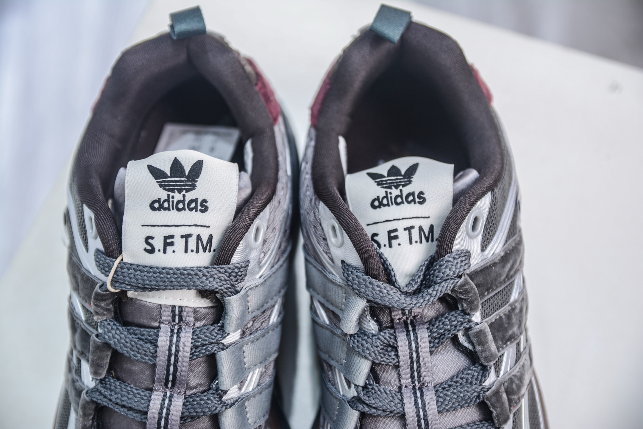 X版 SFTM x AD Originals Adistar Cushion 复古前卫科技休闲运动老爹鞋 JH9009-莆田鞋,莆田鞋货源,高仿鞋,高仿鞋货源,安福档口,莆田高仿鞋,莆田鞋批发,高仿鞋批发,莆田高仿运动鞋,高仿运动鞋,莆田运动鞋 X版 SFTM x AD Originals Adistar Cushion 复古前卫科技休闲运动老爹鞋 JH9009