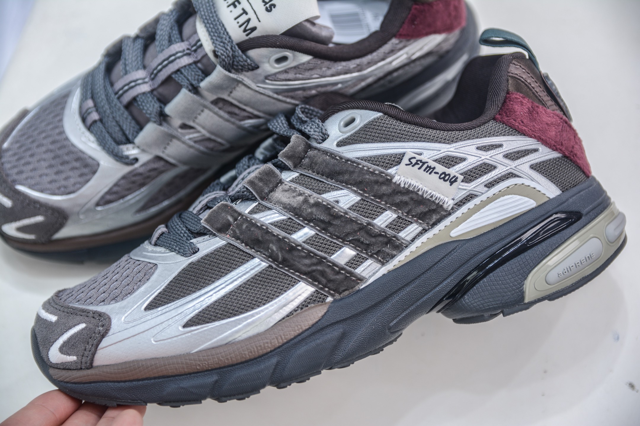 X版 SFTM x AD Originals Adistar Cushion 复古前卫科技休闲运动老爹鞋 JH9009-莆田鞋,莆田鞋货源,高仿鞋,高仿鞋货源,安福档口,莆田高仿鞋,莆田鞋批发,高仿鞋批发,莆田高仿运动鞋,高仿运动鞋,莆田运动鞋 X版 SFTM x AD Originals Adistar Cushion 复古前卫科技休闲运动老爹鞋 JH9009