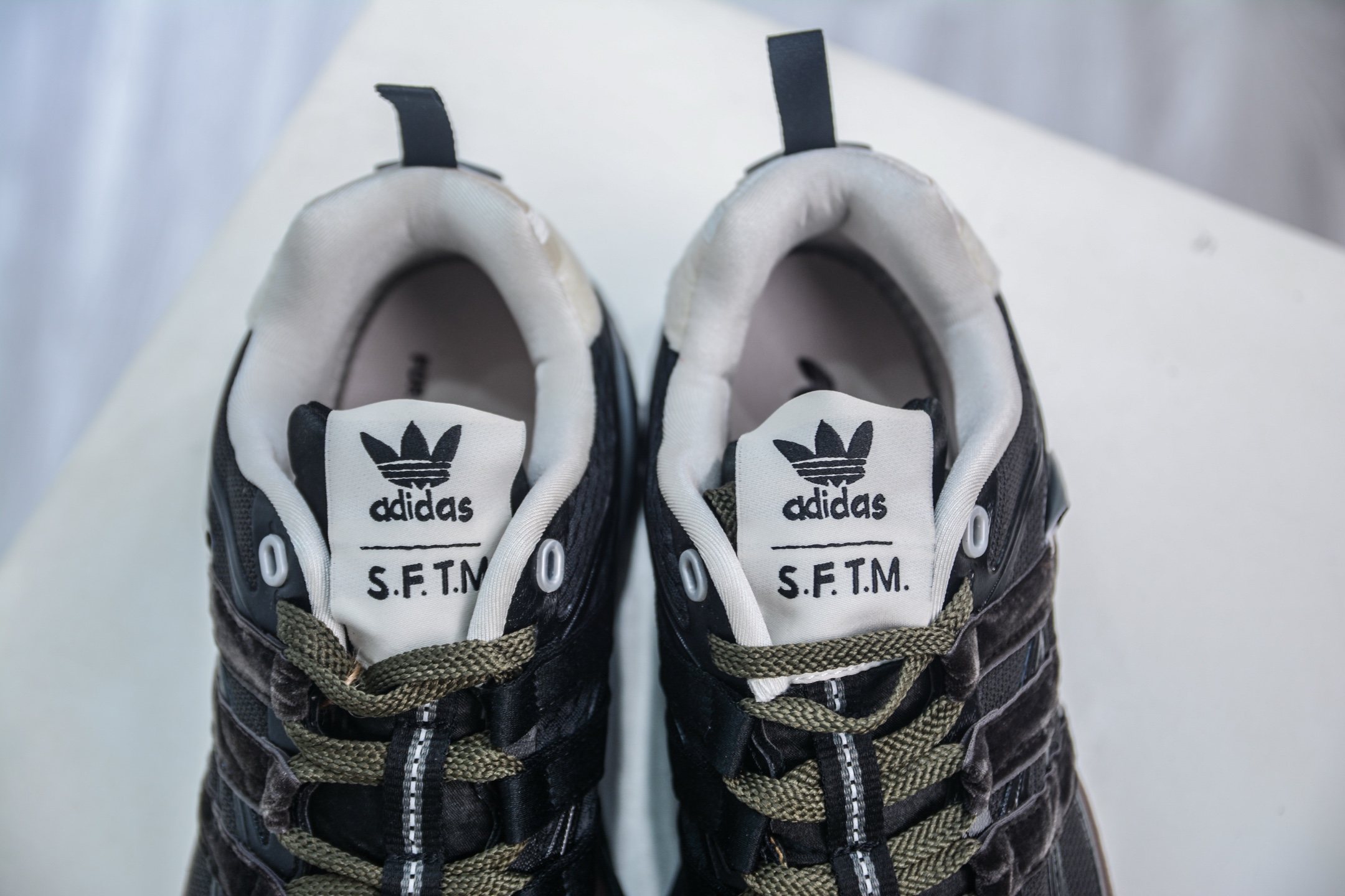 X版 SFTM x AD Originals Adistar Cushion 复古前卫科技休闲运动老爹鞋 JH9007-莆田鞋,莆田鞋货源,高仿鞋,高仿鞋货源,安福档口,莆田高仿鞋,莆田鞋批发,高仿鞋批发,莆田高仿运动鞋,高仿运动鞋,莆田运动鞋 X版 SFTM x AD Originals Adistar Cushion 复古前卫科技休闲运动老爹鞋 JH9007