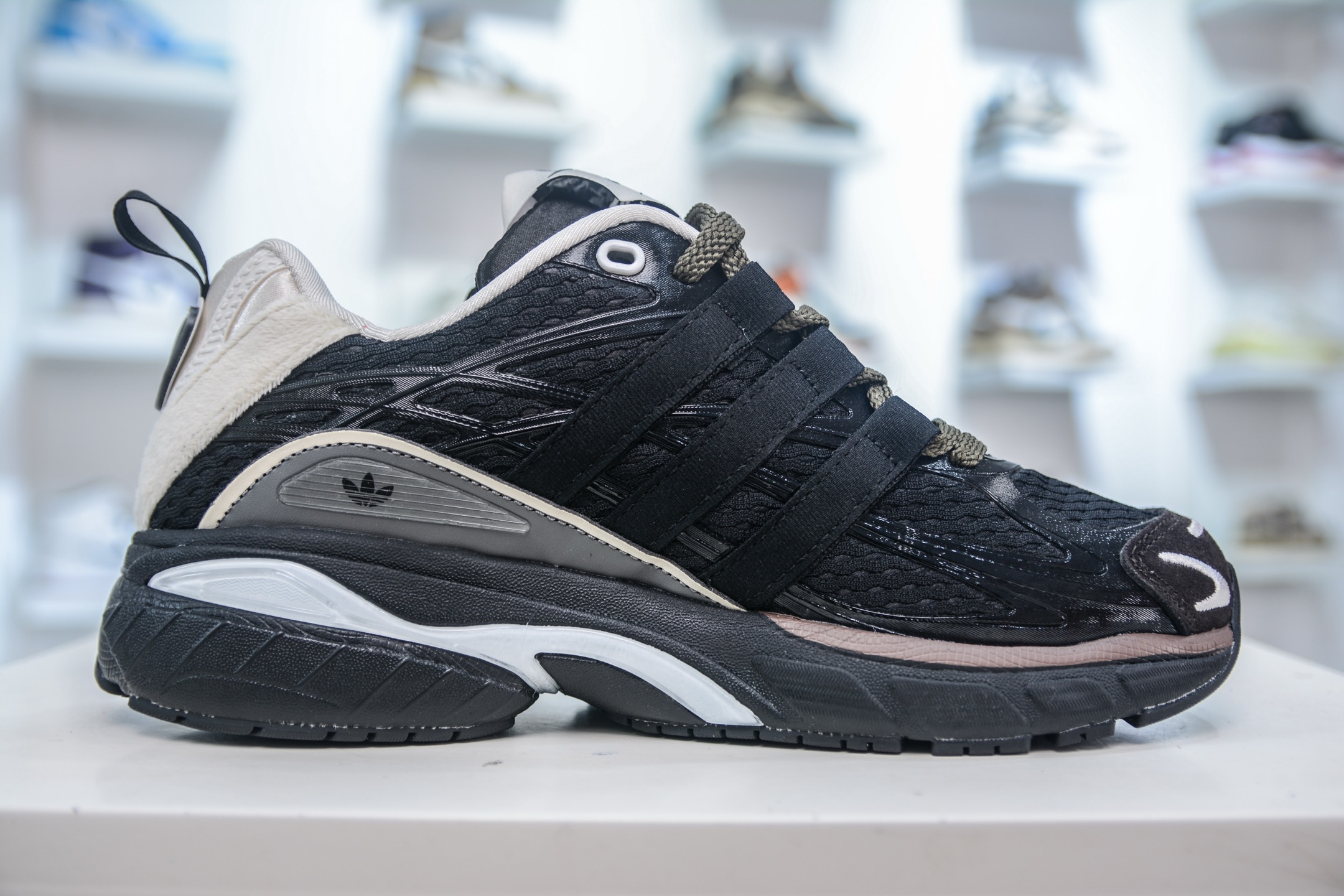 X版 SFTM x AD Originals Adistar Cushion 复古前卫科技休闲运动老爹鞋 JH9007-莆田鞋,莆田鞋货源,高仿鞋,高仿鞋货源,安福档口,莆田高仿鞋,莆田鞋批发,高仿鞋批发,莆田高仿运动鞋,高仿运动鞋,莆田运动鞋 X版 SFTM x AD Originals Adistar Cushion 复古前卫科技休闲运动老爹鞋 JH9007