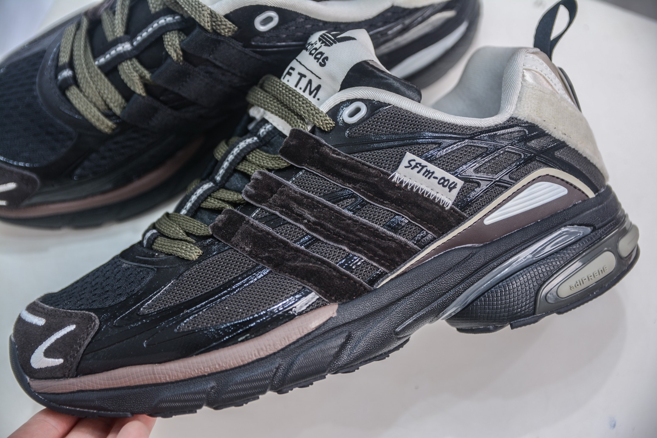 X版 SFTM x AD Originals Adistar Cushion 复古前卫科技休闲运动老爹鞋 JH9007-莆田鞋,莆田鞋货源,高仿鞋,高仿鞋货源,安福档口,莆田高仿鞋,莆田鞋批发,高仿鞋批发,莆田高仿运动鞋,高仿运动鞋,莆田运动鞋 X版 SFTM x AD Originals Adistar Cushion 复古前卫科技休闲运动老爹鞋 JH9007