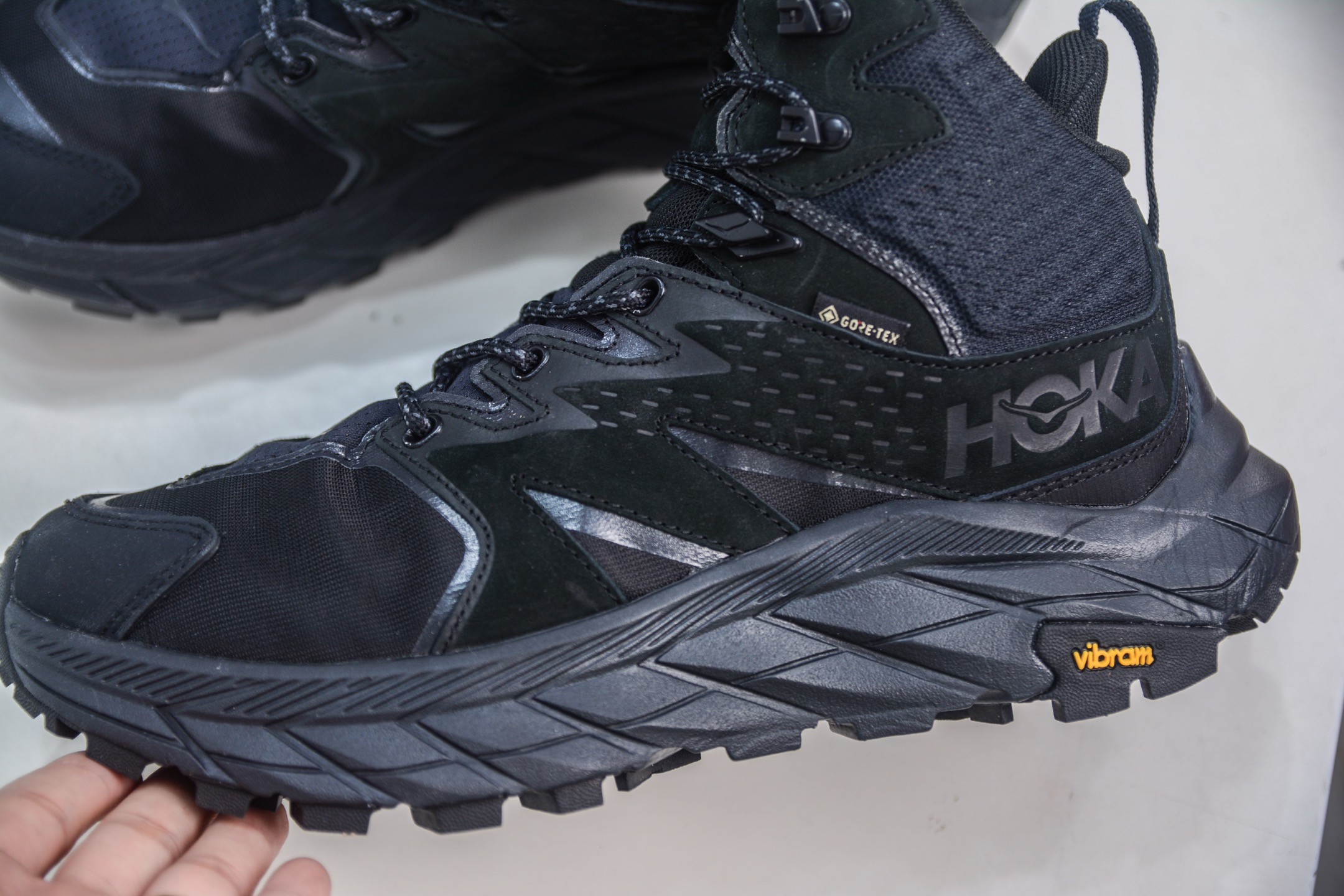 HK纯原 Hoka One One Kaha 2 High GTX Gore-Tex卡哈二代系列高帮厚底轻量户外登山运动鞋 1122018/BBLC-莆田鞋,莆田鞋货源,高仿鞋,高仿鞋货源,安福档口,莆田高仿鞋,莆田鞋批发,高仿鞋批发,莆田高仿运动鞋,高仿运动鞋,莆田运动鞋 HK纯原 Hoka One One Kaha 2 High GTX Gore-Tex卡哈二代系列高帮厚底轻量户外登山运动鞋 1122018/BBLC