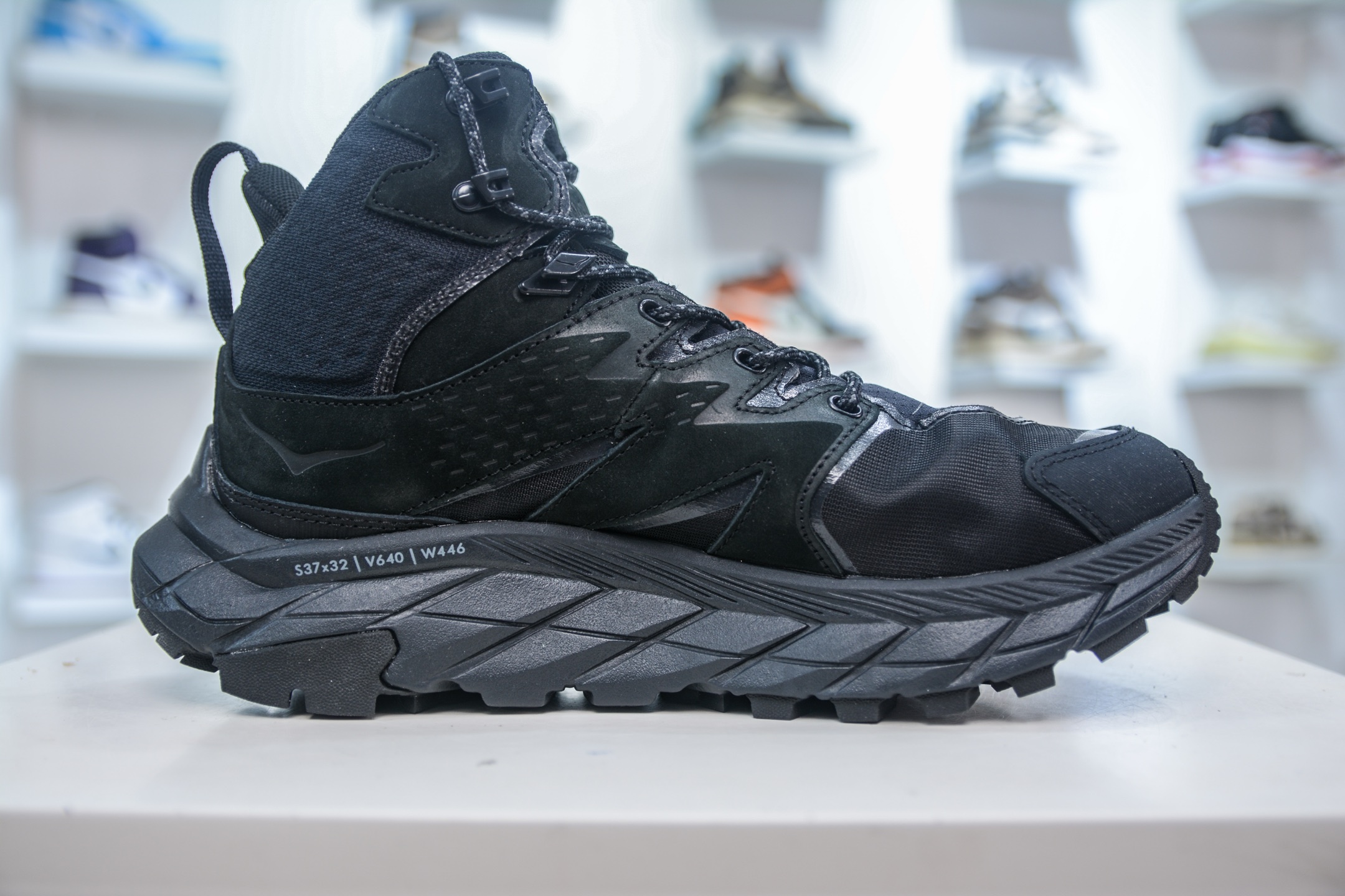 HK纯原 Hoka One One Kaha 2 High GTX Gore-Tex卡哈二代系列高帮厚底轻量户外登山运动鞋 1122018/BBLC-莆田鞋,莆田鞋货源,高仿鞋,高仿鞋货源,安福档口,莆田高仿鞋,莆田鞋批发,高仿鞋批发,莆田高仿运动鞋,高仿运动鞋,莆田运动鞋 HK纯原 Hoka One One Kaha 2 High GTX Gore-Tex卡哈二代系列高帮厚底轻量户外登山运动鞋 1122018/BBLC