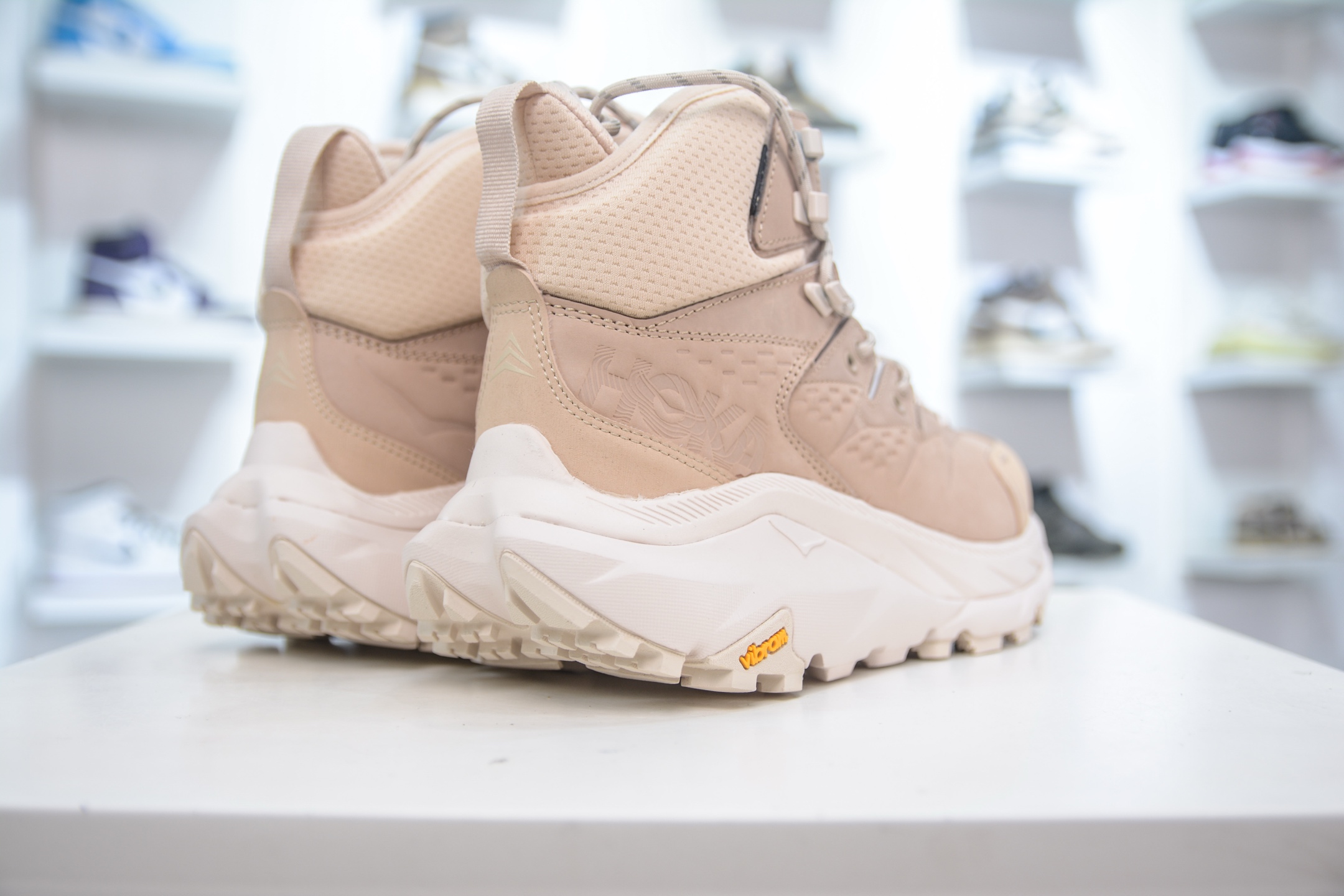 HK纯原 Hoka One One Kaha 2 High GTX Gore-Tex卡哈二代系列高帮厚底轻量户外登山运动鞋 1130529/SSEG-莆田鞋,莆田鞋货源,高仿鞋,高仿鞋货源,安福档口,莆田高仿鞋,莆田鞋批发,高仿鞋批发,莆田高仿运动鞋,高仿运动鞋,莆田运动鞋 HK纯原 Hoka One One Kaha 2 High GTX Gore-Tex卡哈二代系列高帮厚底轻量户外登山运动鞋 1130529/SSEG