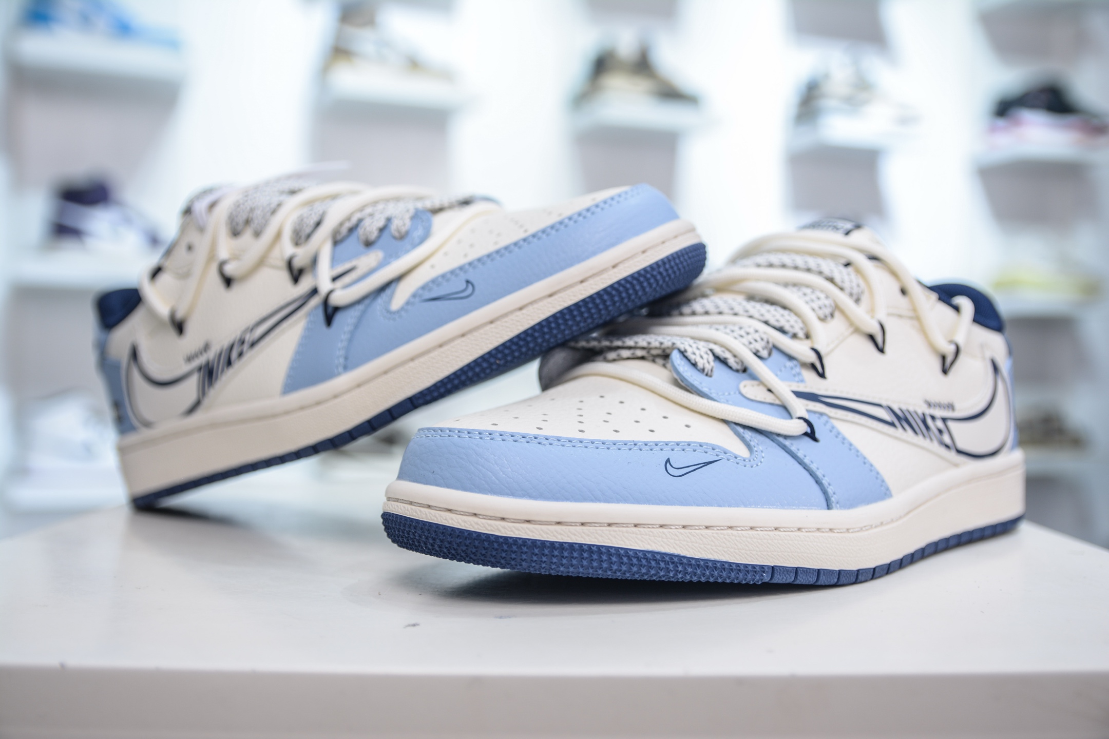 TS x Air Jordan AJ1 Low x Supreme 倒钩低帮SUP联名-白蓝绑带  DM6868-106