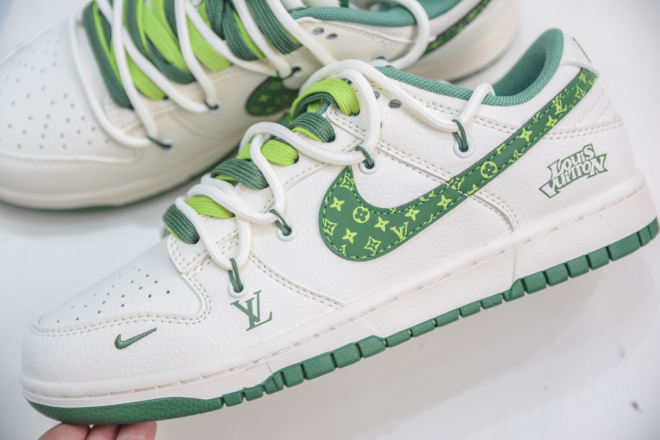 Nike SB Dunk Low x Louis Vuitton LV联名-白绿绑带  DM6868-075