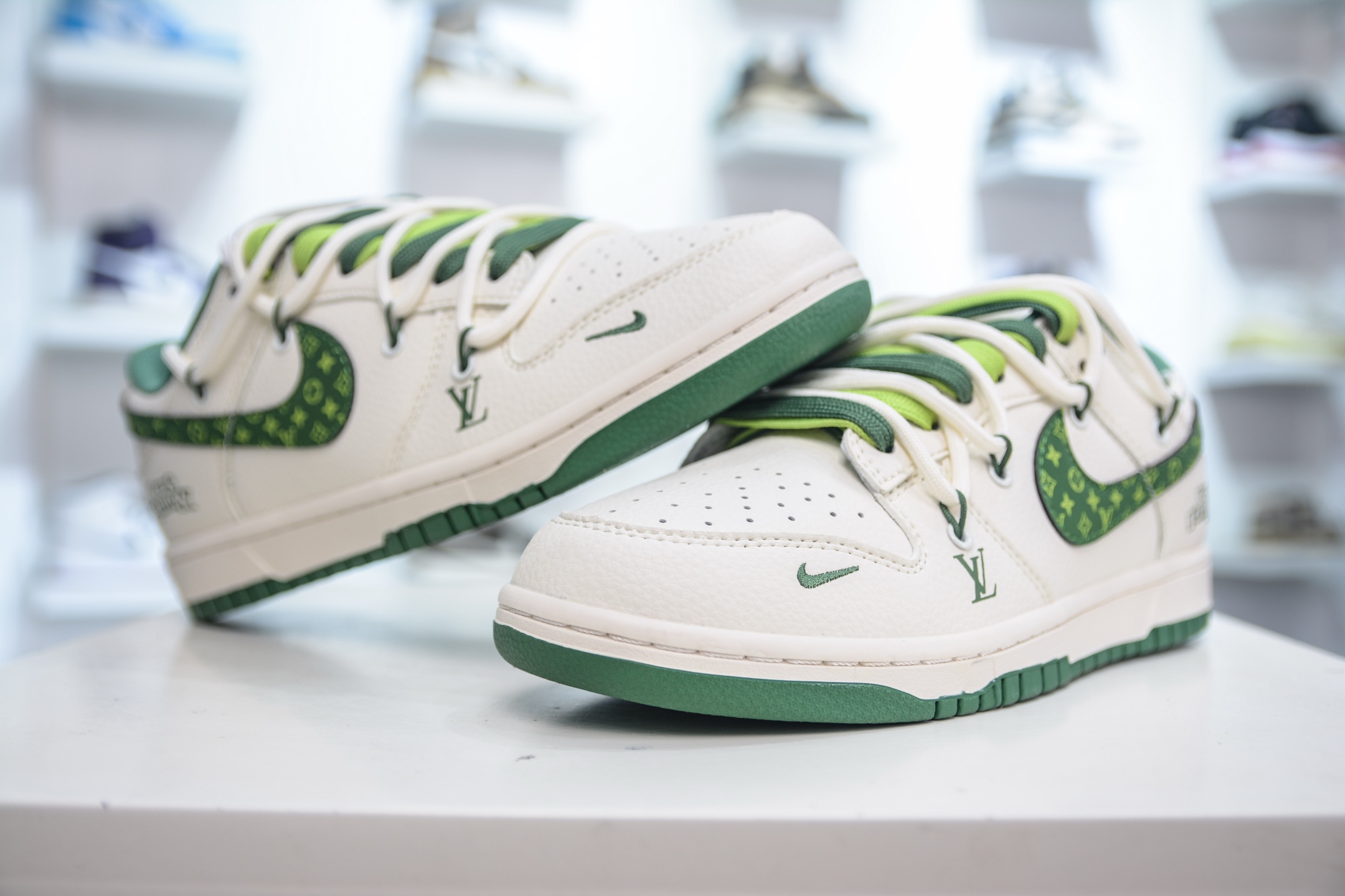 Nike SB Dunk Low x Louis Vuitton LV联名-白绿绑带  DM6868-075