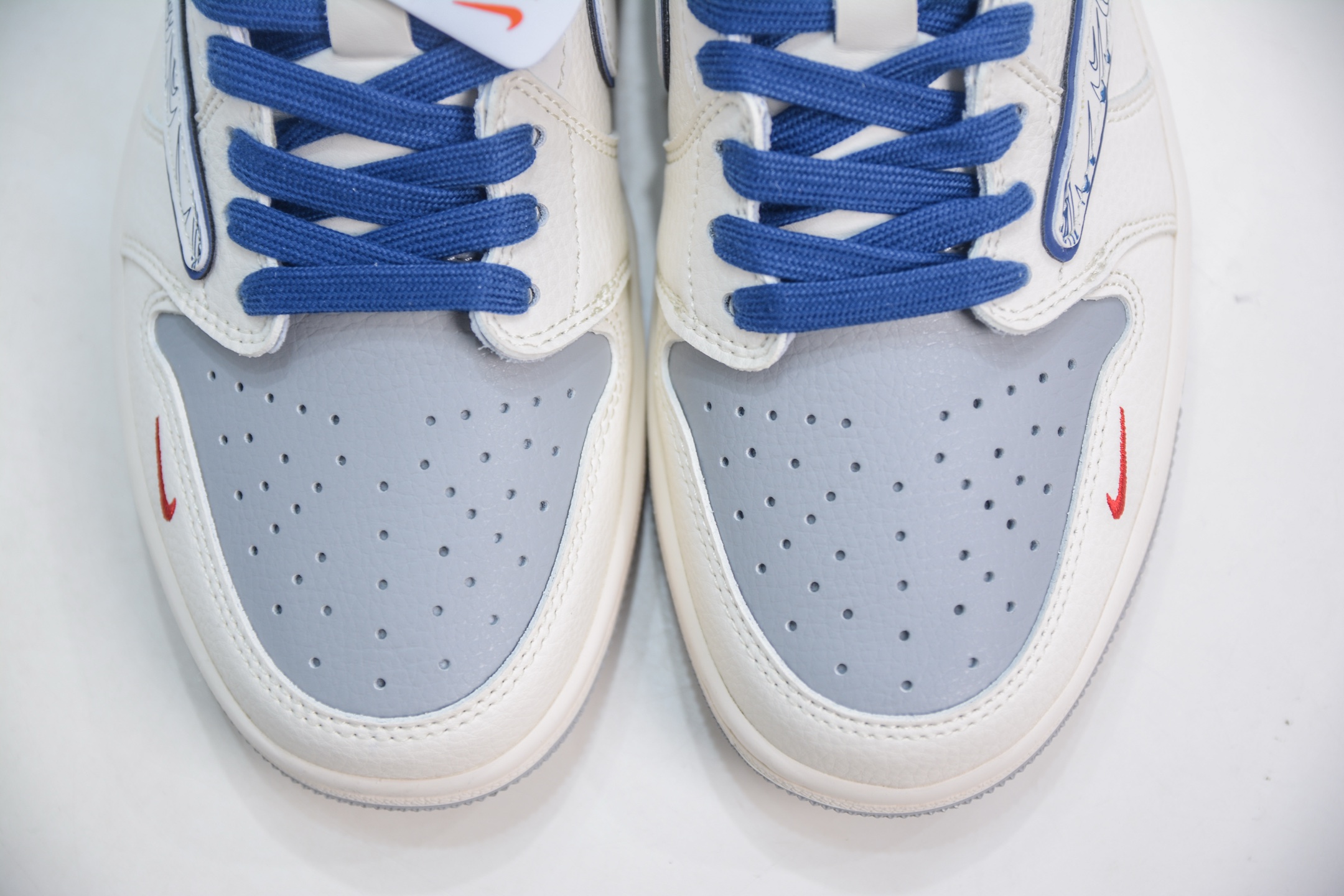 TS x Air Jordan x Supreme AJ1 Low 倒钩低帮联名SUP-白灰多重勾  XS7089-597