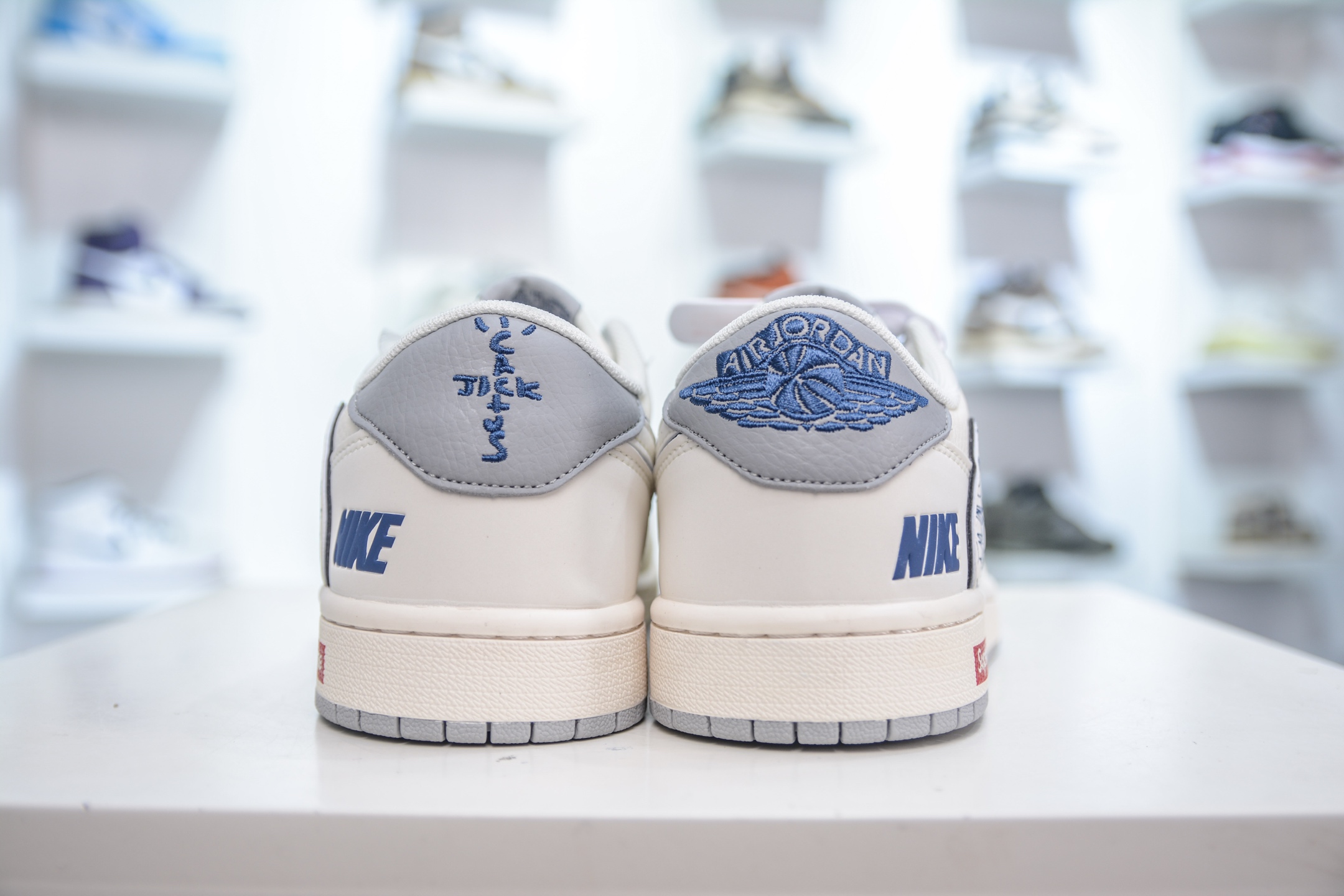 TS x Air Jordan x Supreme AJ1 Low 倒钩低帮联名SUP-白灰多重勾  XS7089-597