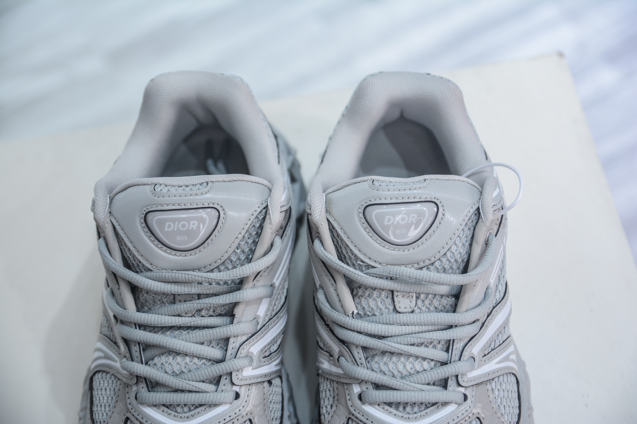 Dior x Kaws迪奥 联名款B35胶囊系列 镂空网面  3SN323ZCY H111