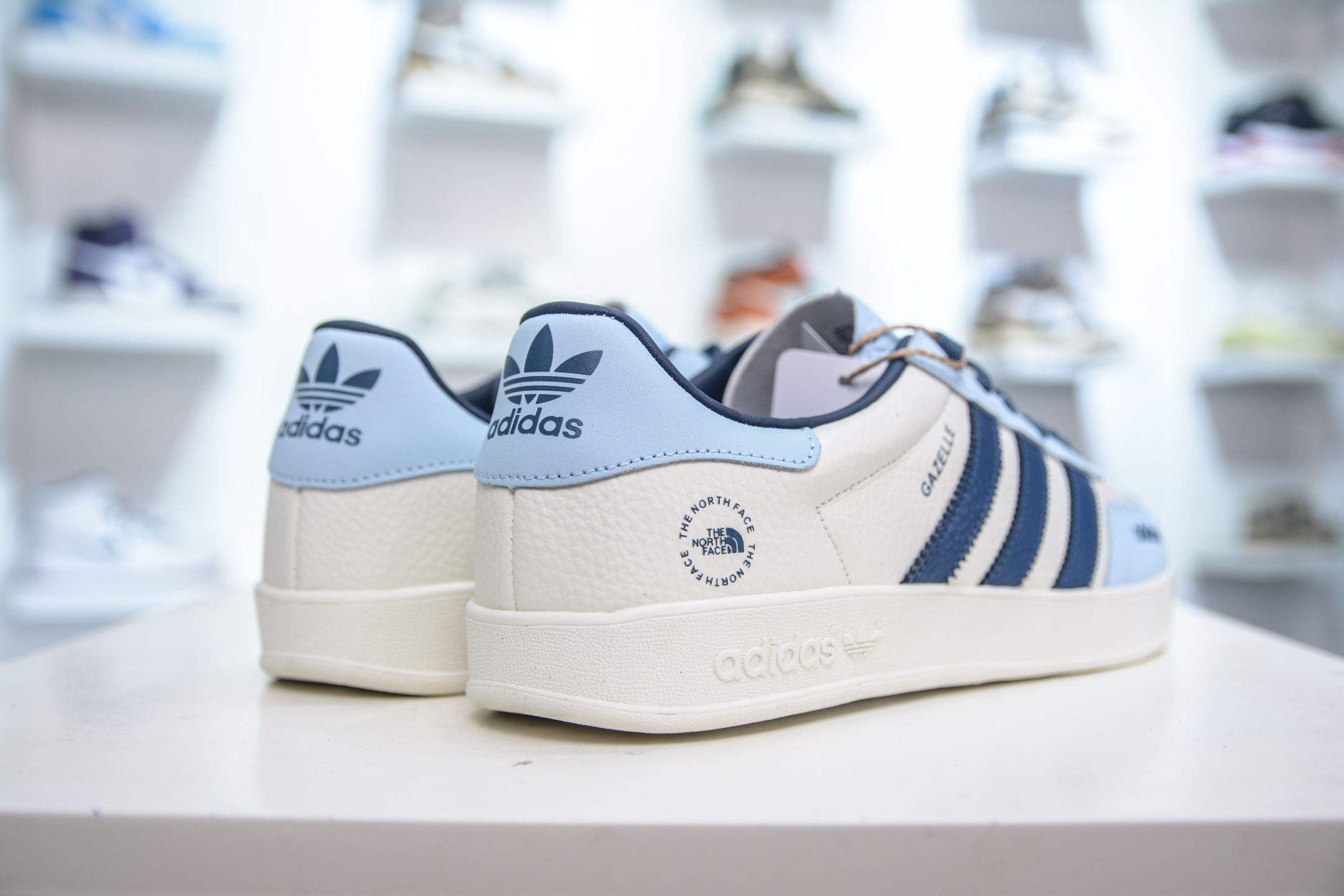 adidas Originals Gazelle INdoor x The North Face 三叶草休闲防滑耐磨低帮板鞋鞋 DD6609-莆田鞋,莆田鞋货源,高仿鞋,高仿鞋货源,安福档口,莆田高仿鞋,莆田鞋批发,高仿鞋批发,莆田高仿运动鞋,高仿运动鞋,莆田运动鞋 adidas Originals Gazelle INdoor x The North Face 三叶草休闲防滑耐磨低帮板鞋鞋 DD6609