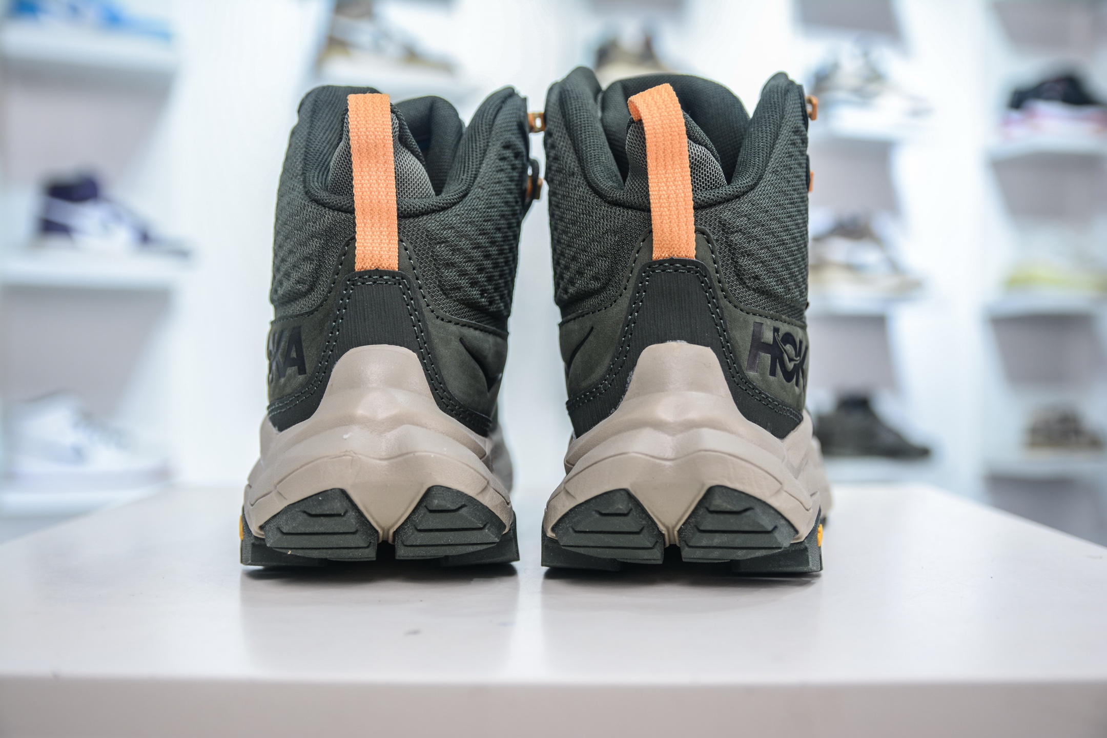 HK纯原 Hoka One One Kaha 2 High GTX Gore-Tex卡哈二代系列高帮厚底轻量户外登山运动鞋 1122018/TRYL-莆田鞋,莆田鞋货源,高仿鞋,高仿鞋货源,安福档口,莆田高仿鞋,莆田鞋批发,高仿鞋批发,莆田高仿运动鞋,高仿运动鞋,莆田运动鞋 HK纯原 Hoka One One Kaha 2 High GTX Gore-Tex卡哈二代系列高帮厚底轻量户外登山运动鞋 1122018/TRYL