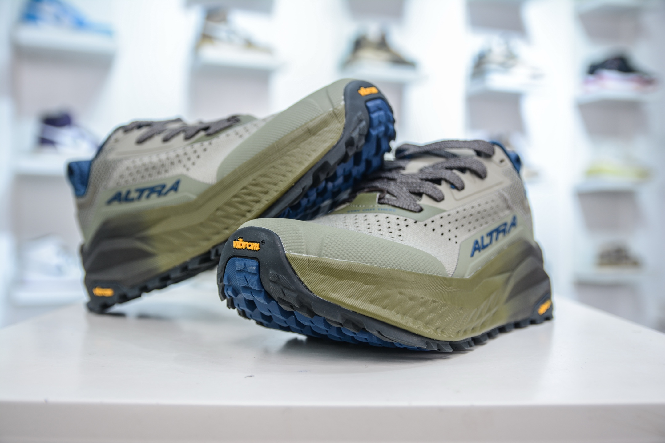 Altra OLYMPUS 6 奥创奥林匹斯六代舒适百搭防滑耐磨低帮户外跑步鞋 AL0A85NJ923-莆田鞋,莆田鞋货源,高仿鞋,高仿鞋货源,安福档口,莆田高仿鞋,莆田鞋批发,高仿鞋批发,莆田高仿运动鞋,高仿运动鞋,莆田运动鞋 Altra OLYMPUS 6 奥创奥林匹斯六代舒适百搭防滑耐磨低帮户外跑步鞋 AL0A85NJ923