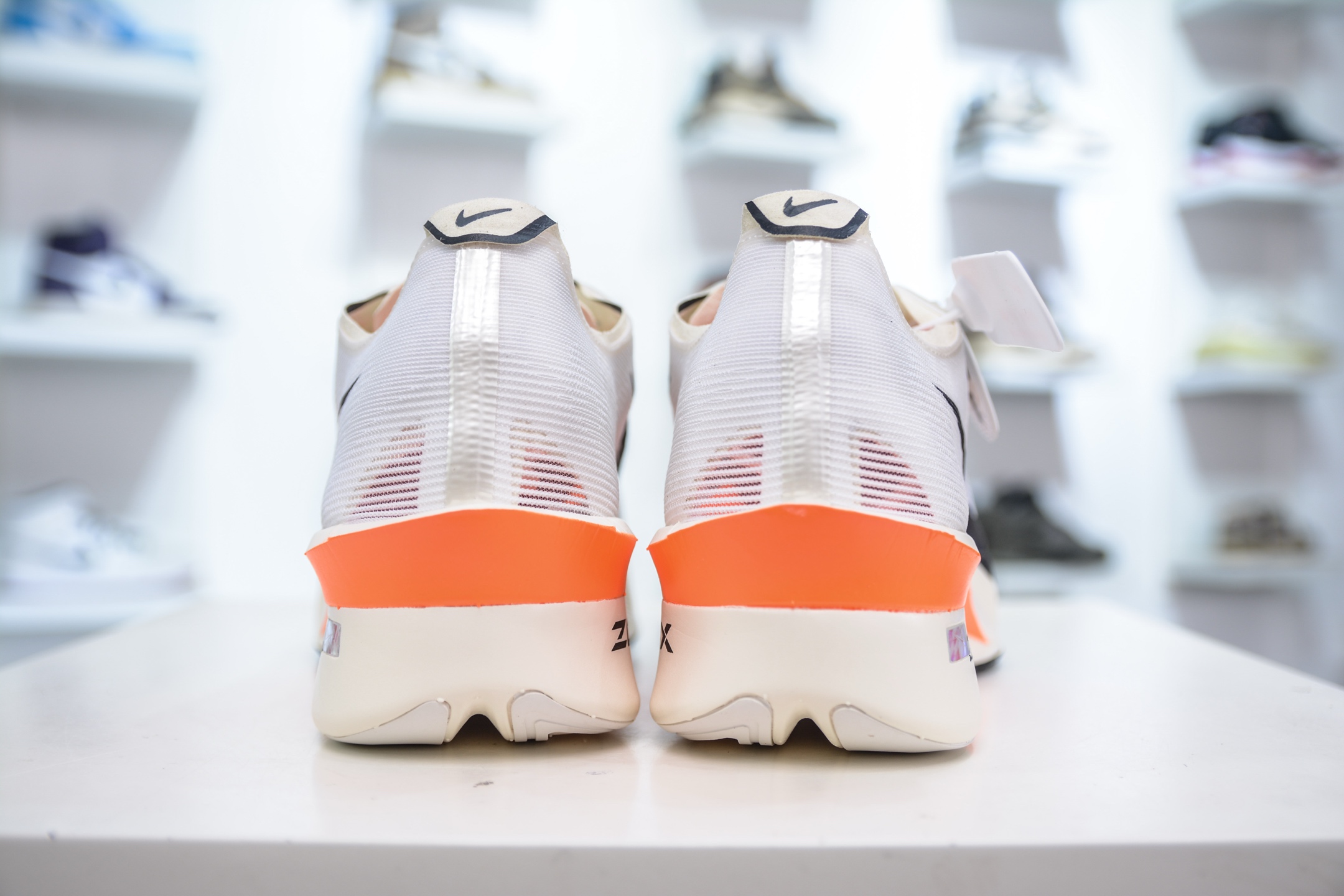 区别市面错版 NK VAPORFLY 4 柔软舒适防滑耐磨低帮 马拉松休闲跑步鞋  HF6413-100