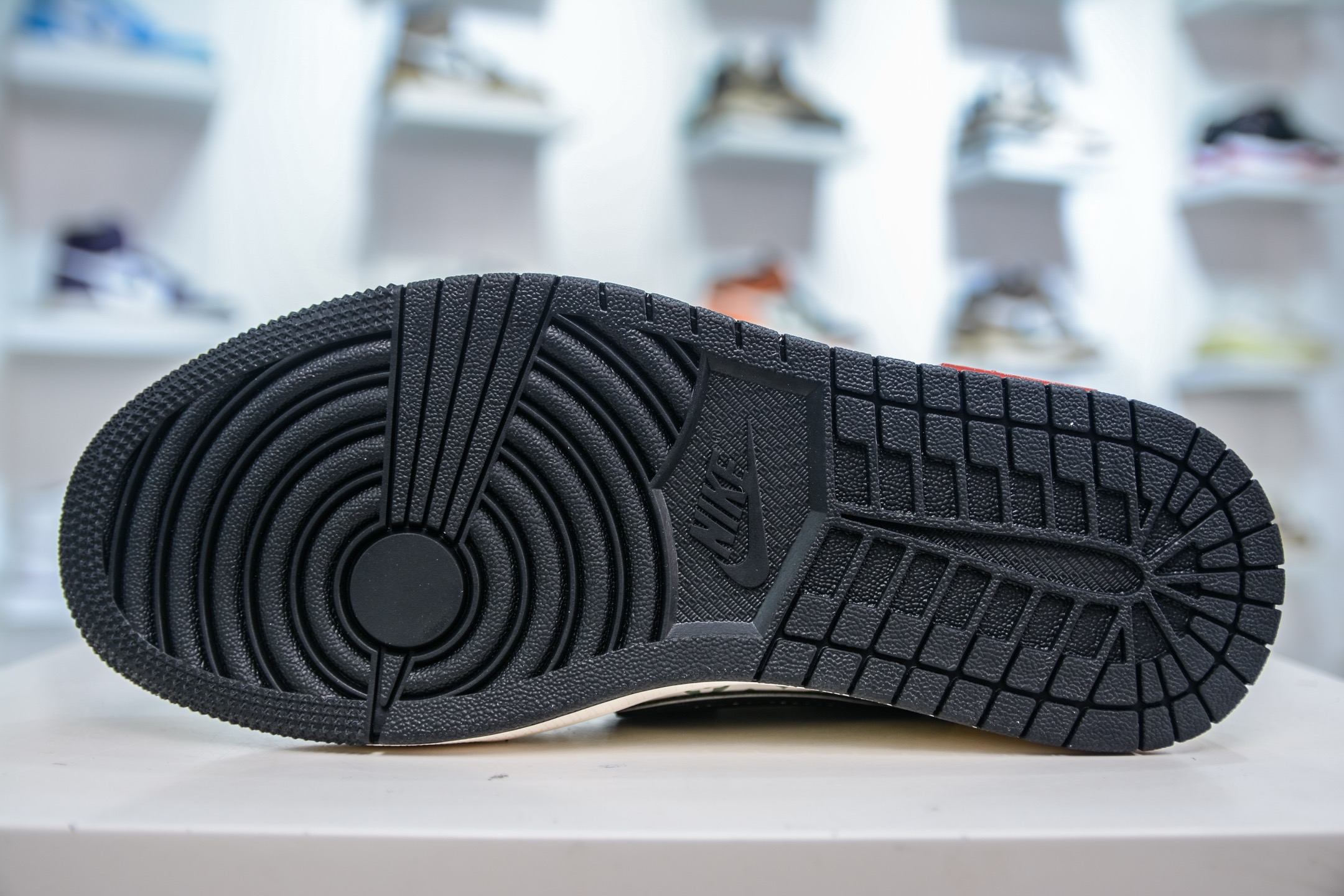 TS x Air Jordan x Louis Vuitton X Supreme AJ1 Low 倒钩低帮LV SUP 联名-白黑印花  YX5066-335