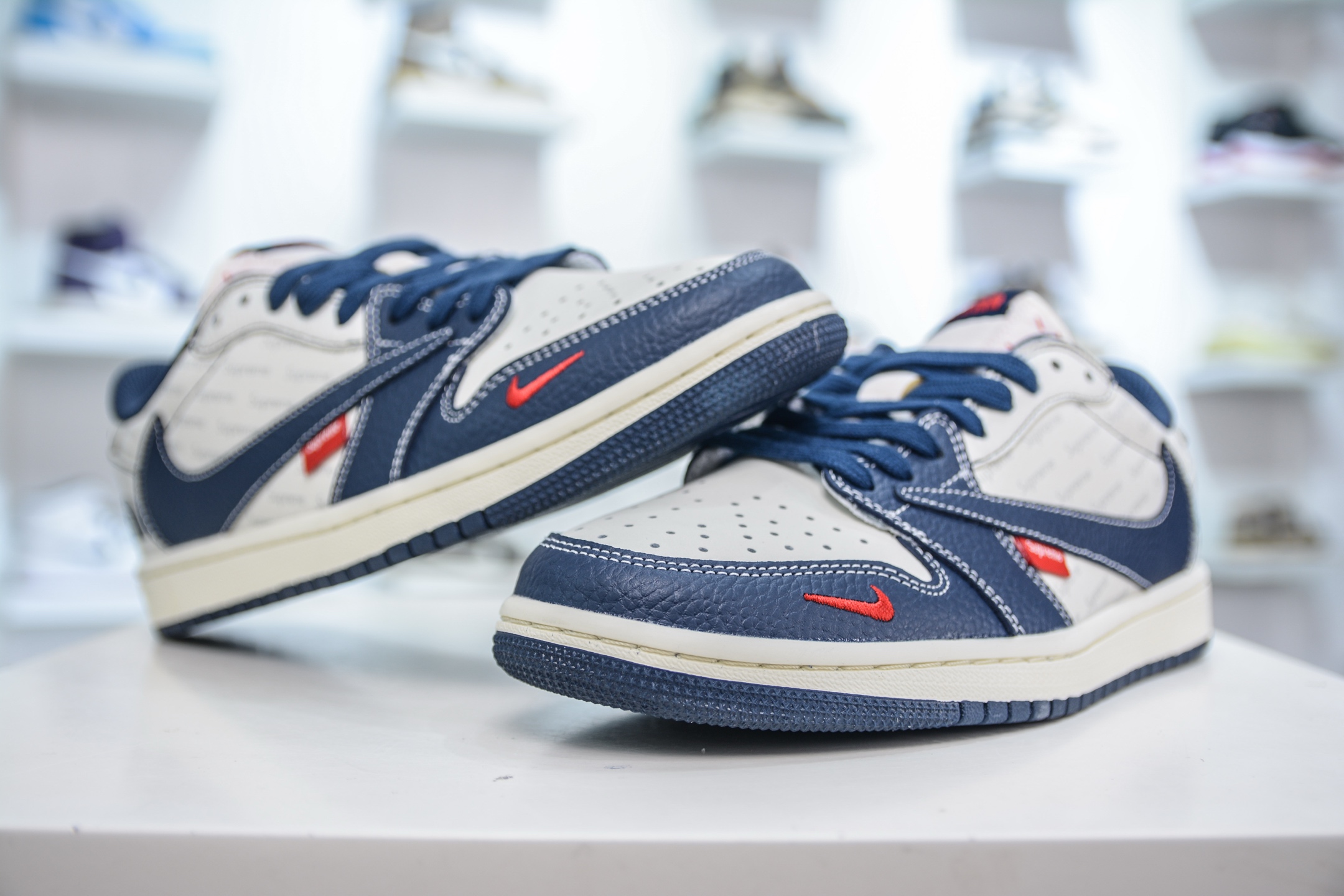 The North Face x Supreme x Travis Scott x Air Jordan 1 Low乔丹1代低帮倒钩北面Sup联名-奶白深蓝 XZ5749-009