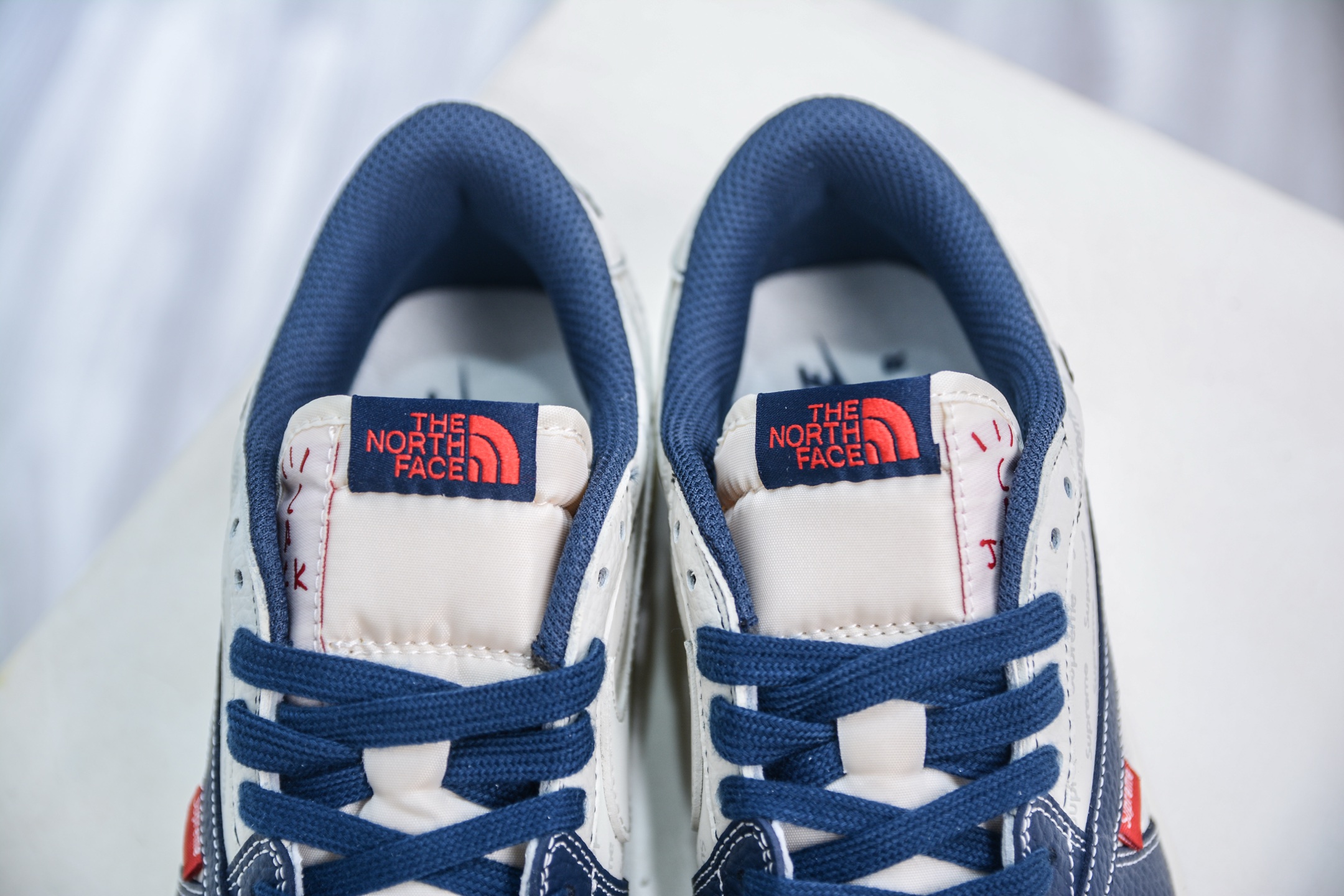 The North Face x Supreme x Travis Scott x Air Jordan 1 Low乔丹1代低帮倒钩北面Sup联名-奶白深蓝 XZ5749-009