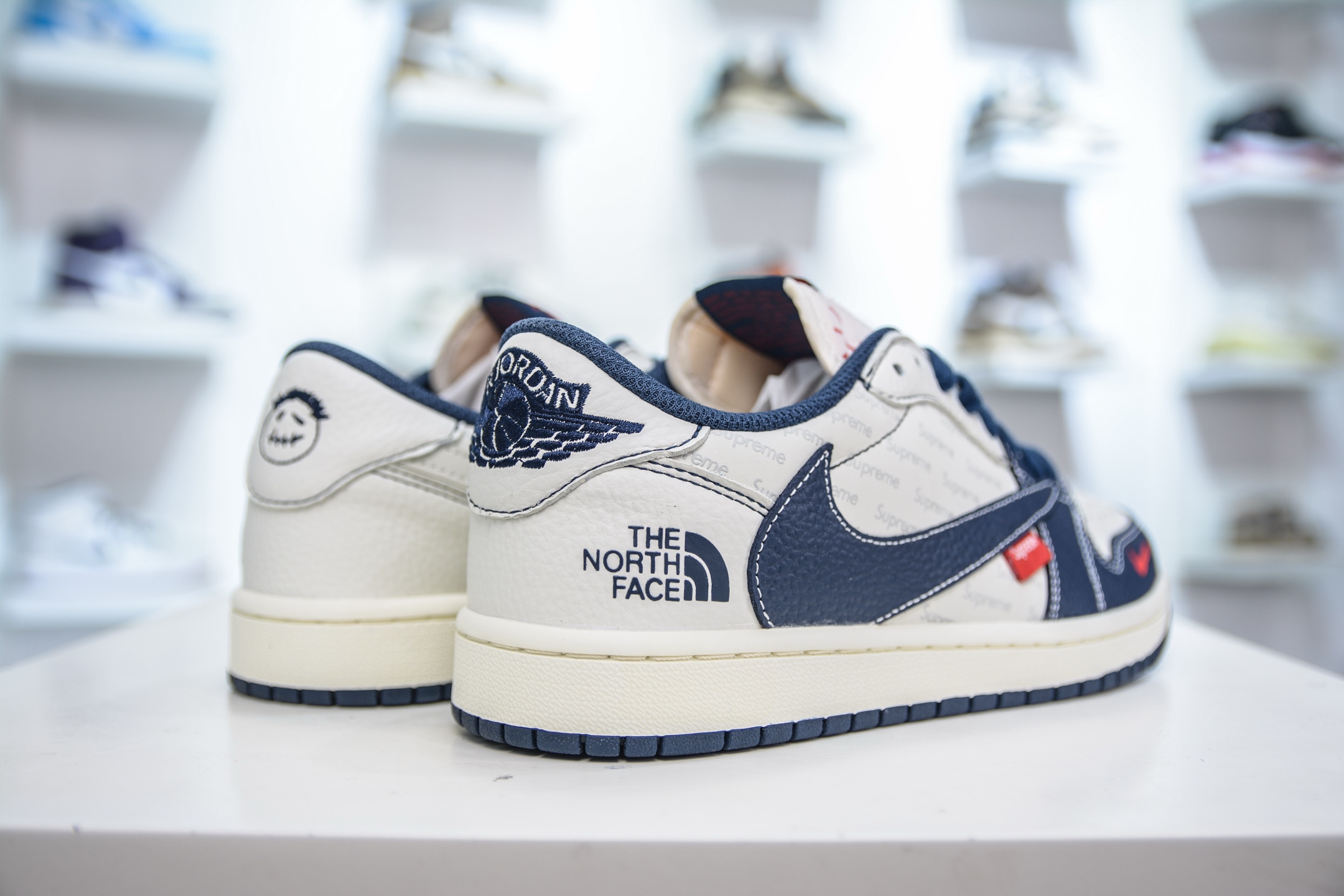 The North Face x Supreme x Travis Scott x Air Jordan 1 Low乔丹1代低帮倒钩北面Sup联名-奶白深蓝 XZ5749-009
