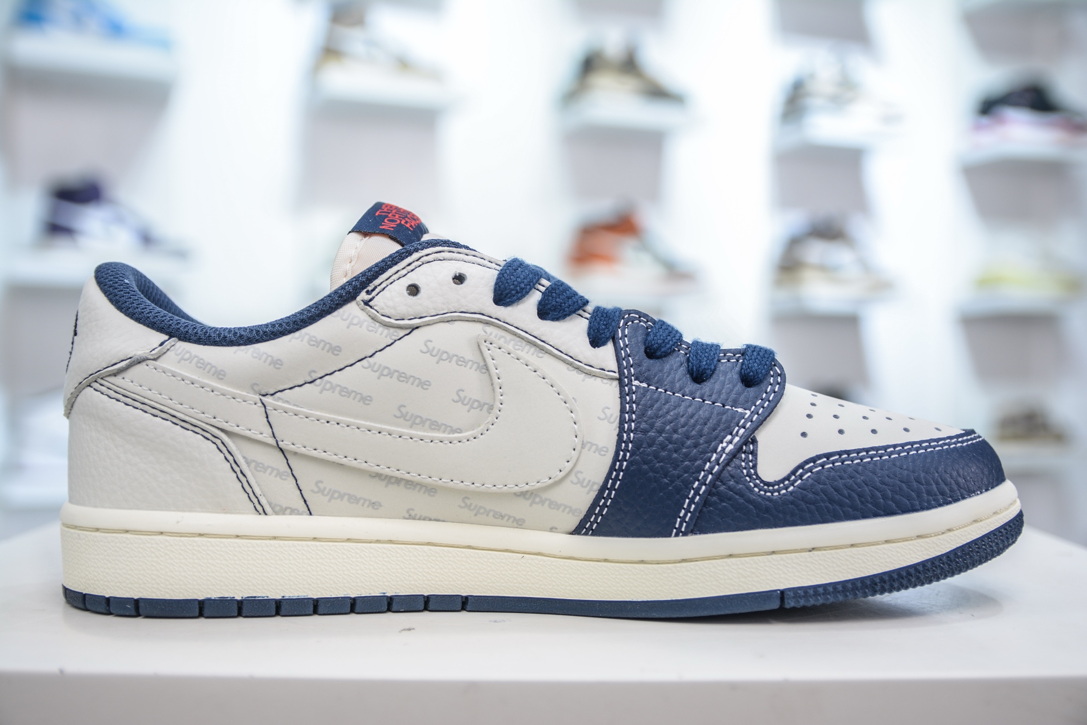 The North Face x Supreme x Travis Scott x Air Jordan 1 Low乔丹1代低帮倒钩北面Sup联名-奶白深蓝 XZ5749-009