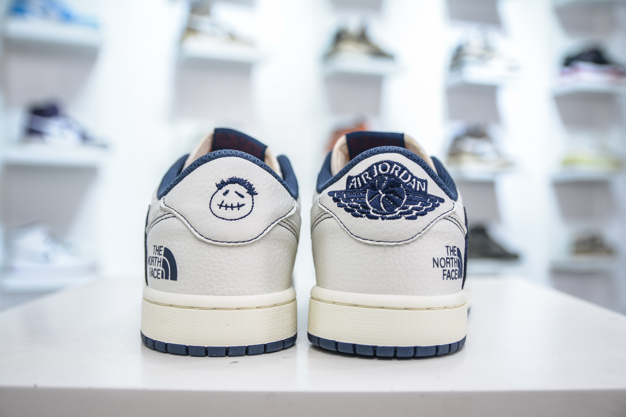 The North Face x Supreme x Travis Scott x Air Jordan 1 Low乔丹1代低帮倒钩北面Sup联名-奶白深蓝 XZ5749-009