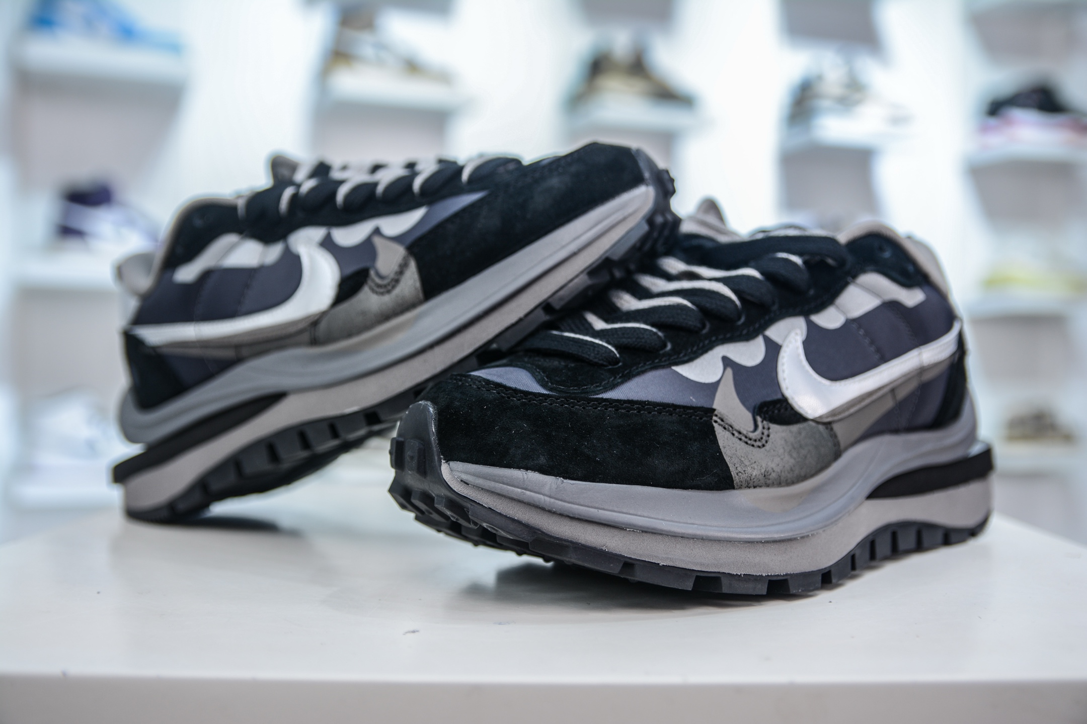 Sacai x NK VaporWaffle 深蓝黑灰 DD1875-300-莆田鞋,莆田鞋货源,高仿鞋,高仿鞋货源,安福档口,莆田高仿鞋,莆田鞋批发,高仿鞋批发,莆田高仿运动鞋,高仿运动鞋,莆田运动鞋 Sacai x NK VaporWaffle 深蓝黑灰 DD1875-300