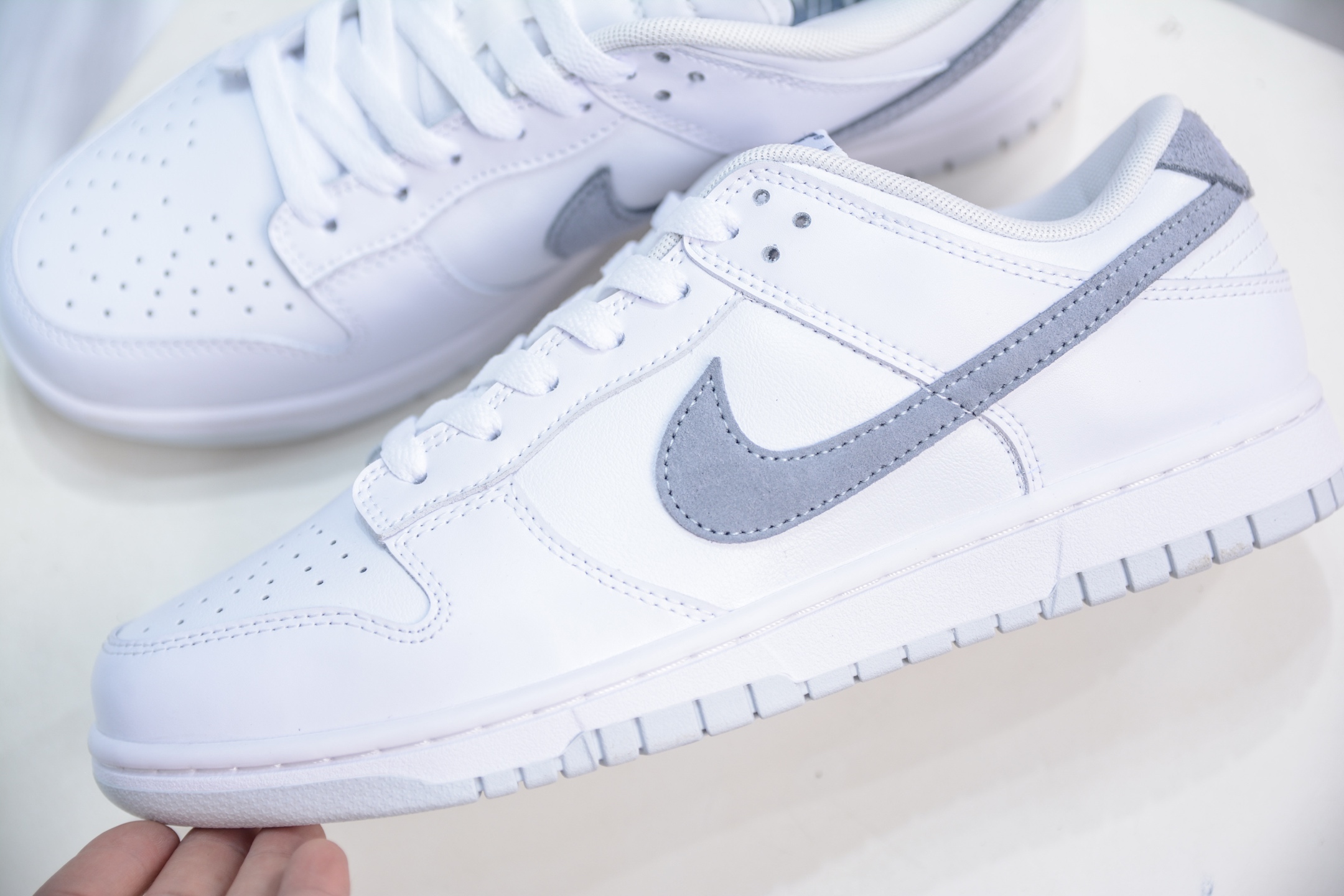 NIKE SB Dunk Low 可燃冰 白灰  IH0632-141