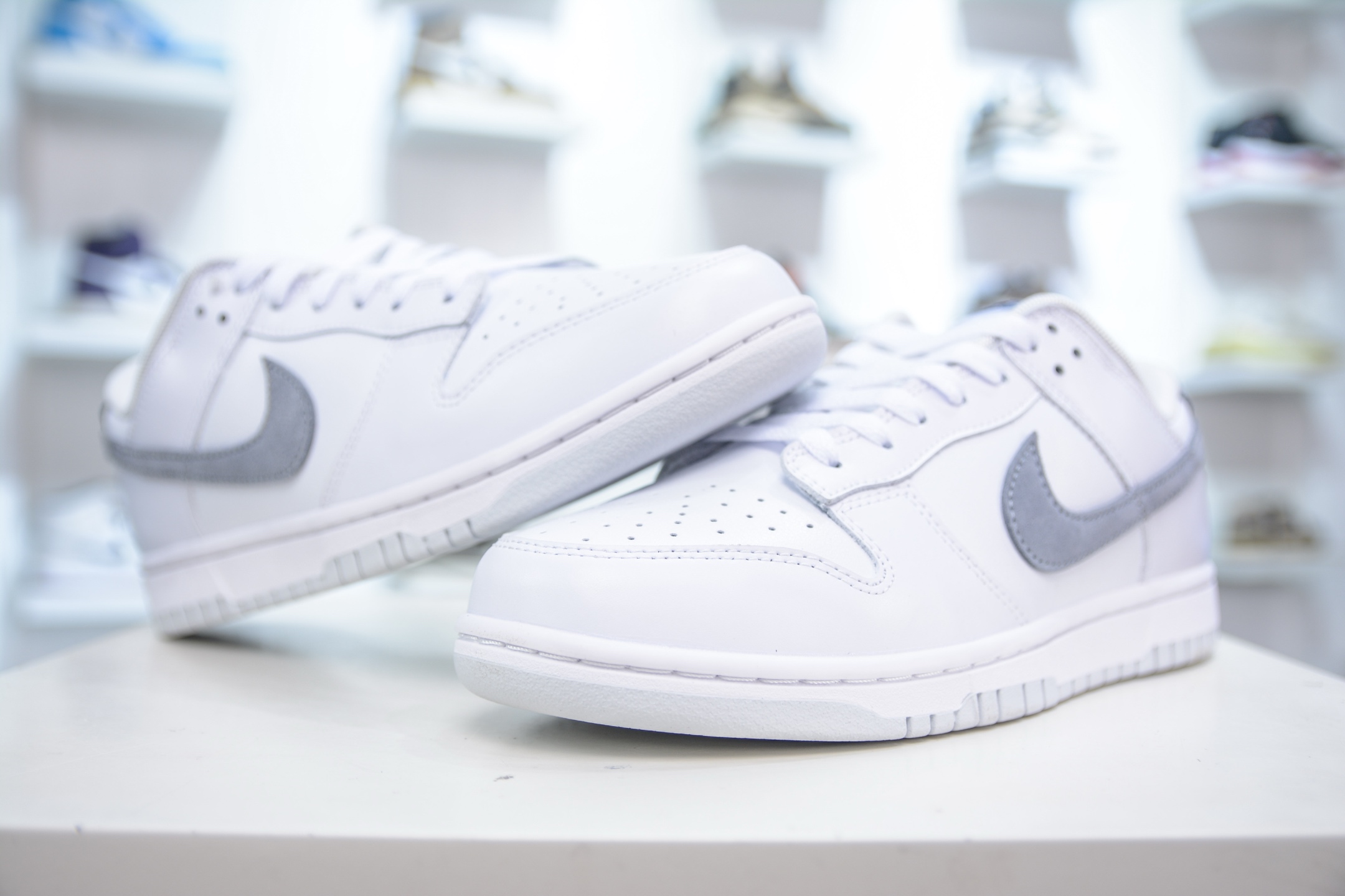 NIKE SB Dunk Low 可燃冰 白灰  IH0632-141