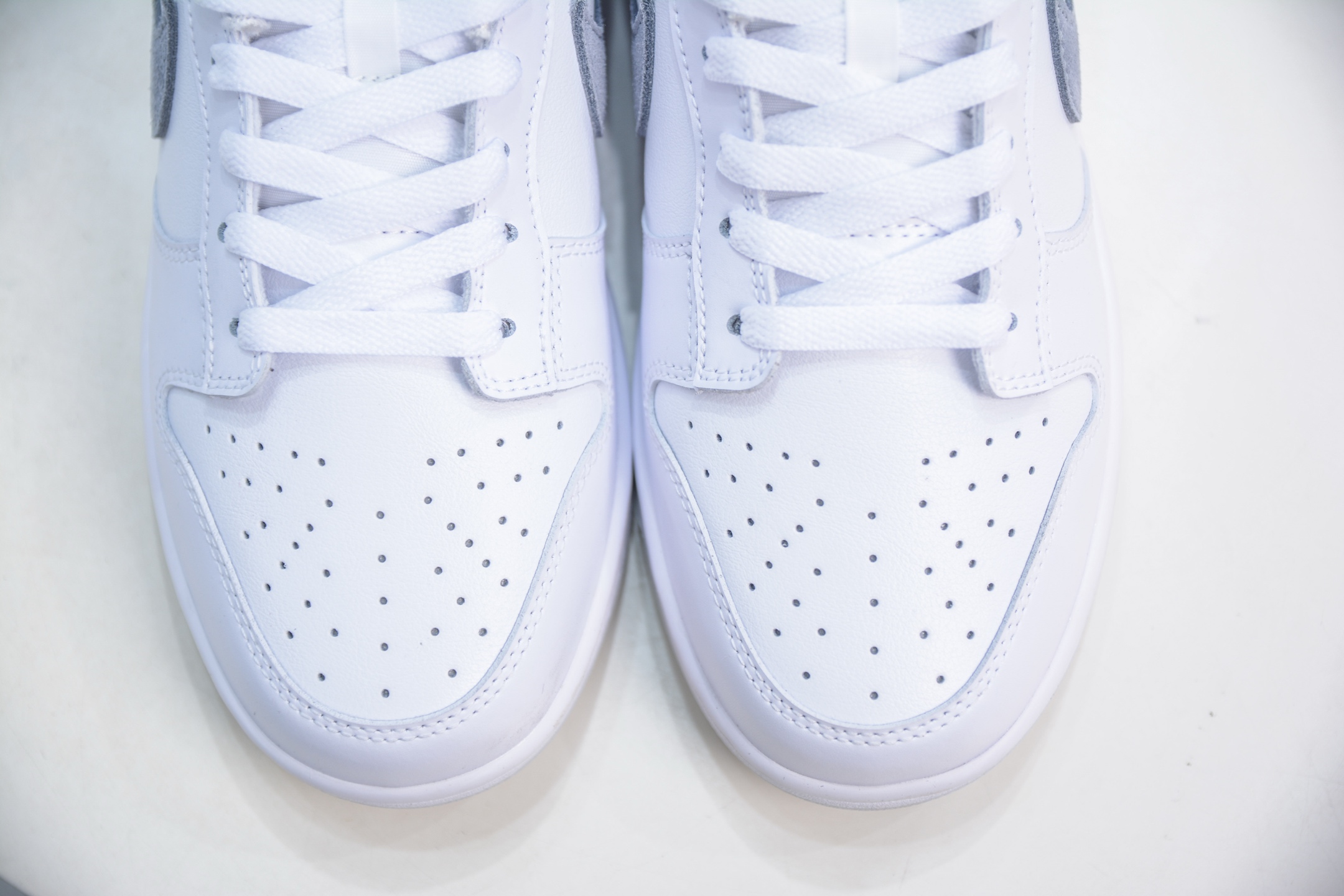 NIKE SB Dunk Low 可燃冰 白灰  IH0632-141