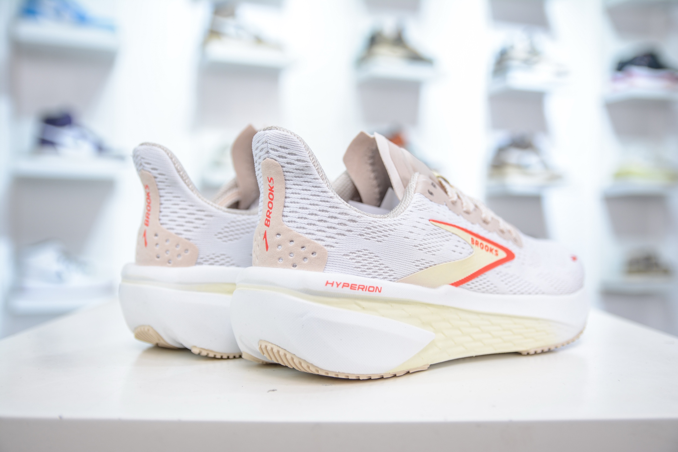 Brooks 布鲁克斯 Hyperion 2 超弹轻盈跑步鞋 低帮透气缓震支撑休闲运动慢跑鞋 120421 1B 173-莆田鞋,莆田鞋货源,高仿鞋,高仿鞋货源,安福档口,莆田高仿鞋,莆田鞋批发,高仿鞋批发,莆田高仿运动鞋,高仿运动鞋,莆田运动鞋 Brooks 布鲁克斯 Hyperion 2 超弹轻盈跑步鞋 低帮透气缓震支撑休闲运动慢跑鞋 120421 1B 173