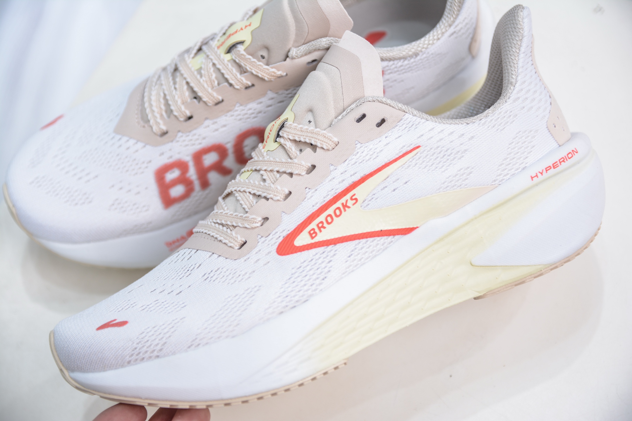 Brooks 布鲁克斯 Hyperion 2 超弹轻盈跑步鞋 低帮透气缓震支撑休闲运动慢跑鞋 120421 1B 173-莆田鞋,莆田鞋货源,高仿鞋,高仿鞋货源,安福档口,莆田高仿鞋,莆田鞋批发,高仿鞋批发,莆田高仿运动鞋,高仿运动鞋,莆田运动鞋 Brooks 布鲁克斯 Hyperion 2 超弹轻盈跑步鞋 低帮透气缓震支撑休闲运动慢跑鞋 120421 1B 173