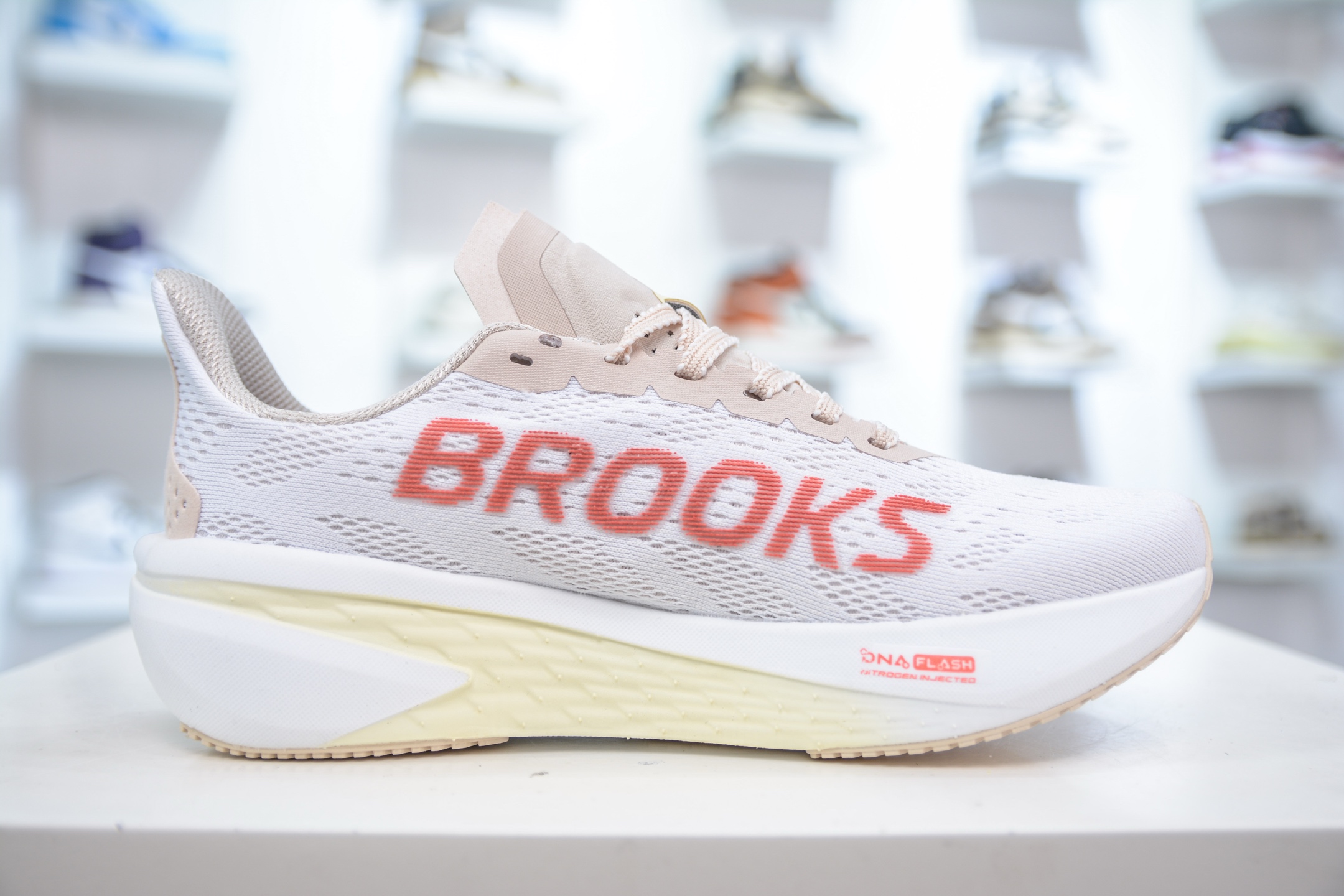 Brooks 布鲁克斯 Hyperion 2 超弹轻盈跑步鞋 低帮透气缓震支撑休闲运动慢跑鞋 120421 1B 173-莆田鞋,莆田鞋货源,高仿鞋,高仿鞋货源,安福档口,莆田高仿鞋,莆田鞋批发,高仿鞋批发,莆田高仿运动鞋,高仿运动鞋,莆田运动鞋 Brooks 布鲁克斯 Hyperion 2 超弹轻盈跑步鞋 低帮透气缓震支撑休闲运动慢跑鞋 120421 1B 173