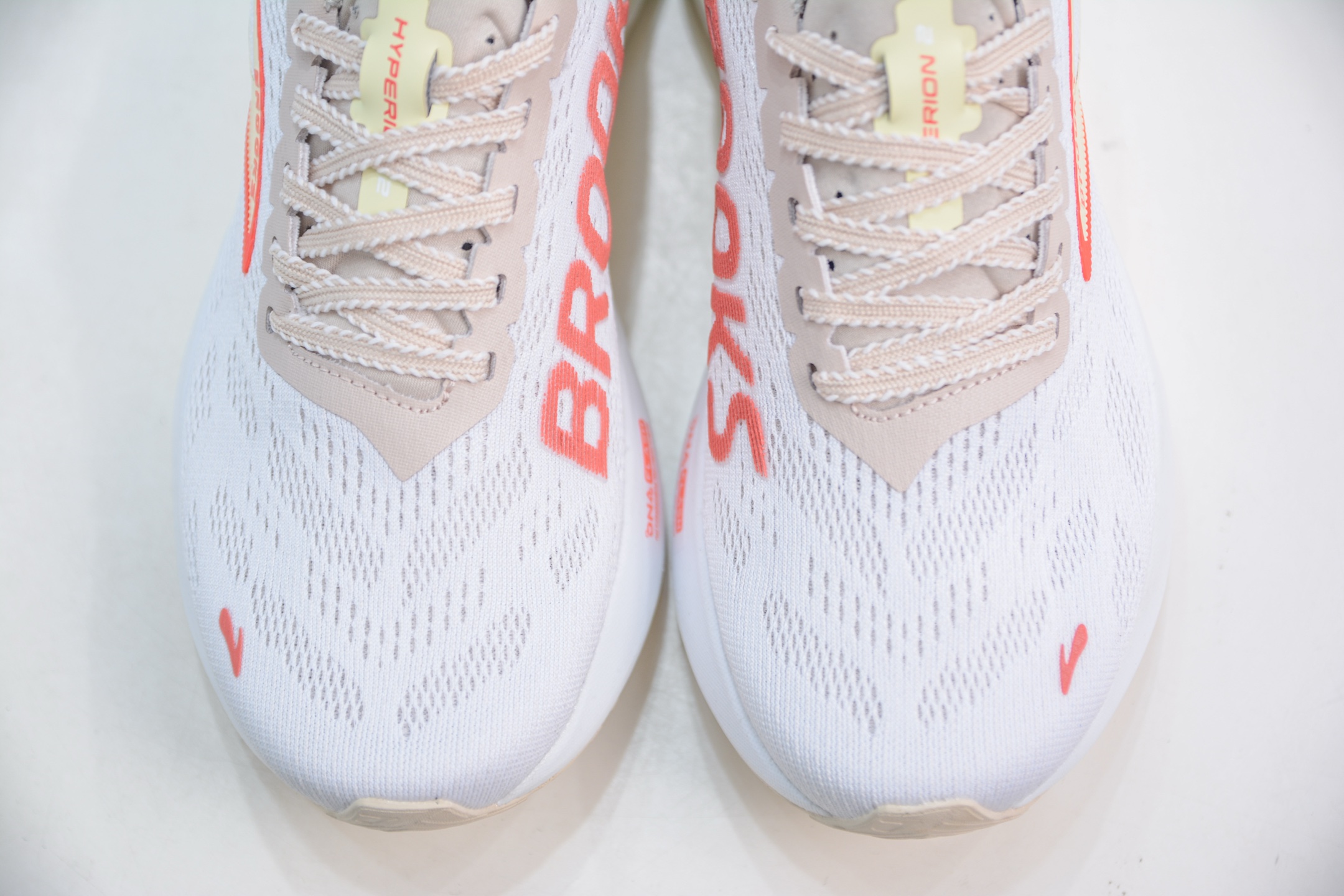 Brooks 布鲁克斯 Hyperion 2 超弹轻盈跑步鞋 低帮透气缓震支撑休闲运动慢跑鞋 120421 1B 173-莆田鞋,莆田鞋货源,高仿鞋,高仿鞋货源,安福档口,莆田高仿鞋,莆田鞋批发,高仿鞋批发,莆田高仿运动鞋,高仿运动鞋,莆田运动鞋 Brooks 布鲁克斯 Hyperion 2 超弹轻盈跑步鞋 低帮透气缓震支撑休闲运动慢跑鞋 120421 1B 173