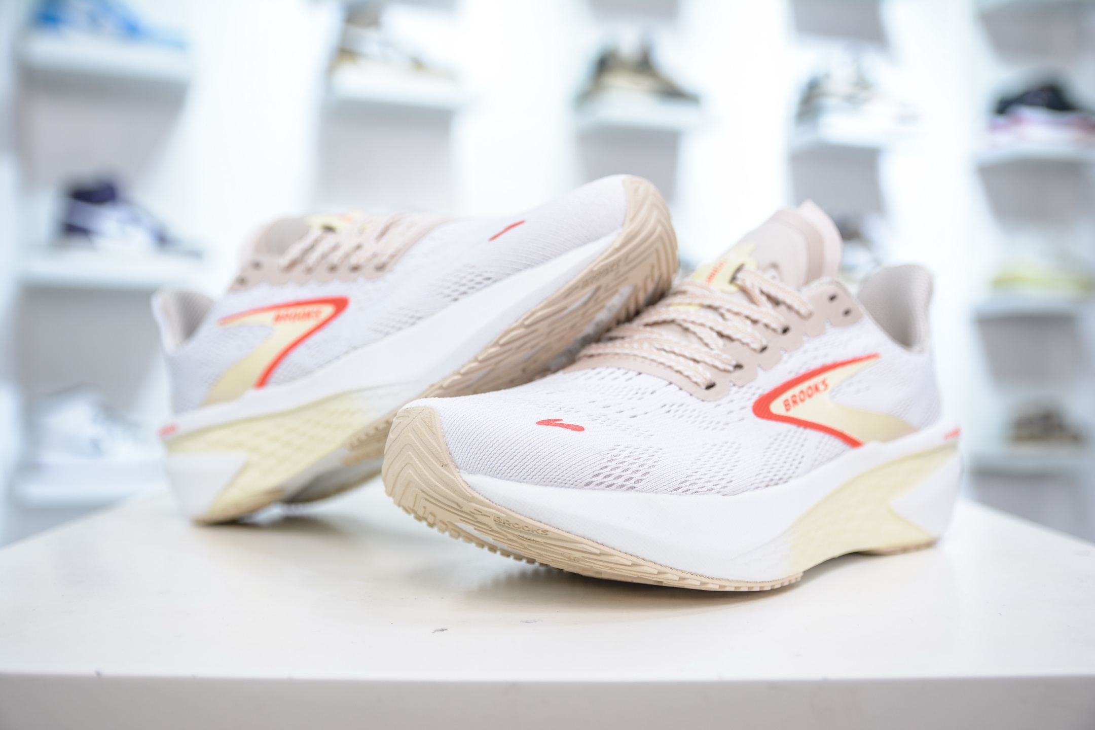 Brooks 布鲁克斯 Hyperion 2 超弹轻盈跑步鞋 低帮透气缓震支撑休闲运动慢跑鞋 120421 1B 173-莆田鞋,莆田鞋货源,高仿鞋,高仿鞋货源,安福档口,莆田高仿鞋,莆田鞋批发,高仿鞋批发,莆田高仿运动鞋,高仿运动鞋,莆田运动鞋 Brooks 布鲁克斯 Hyperion 2 超弹轻盈跑步鞋 低帮透气缓震支撑休闲运动慢跑鞋 120421 1B 173