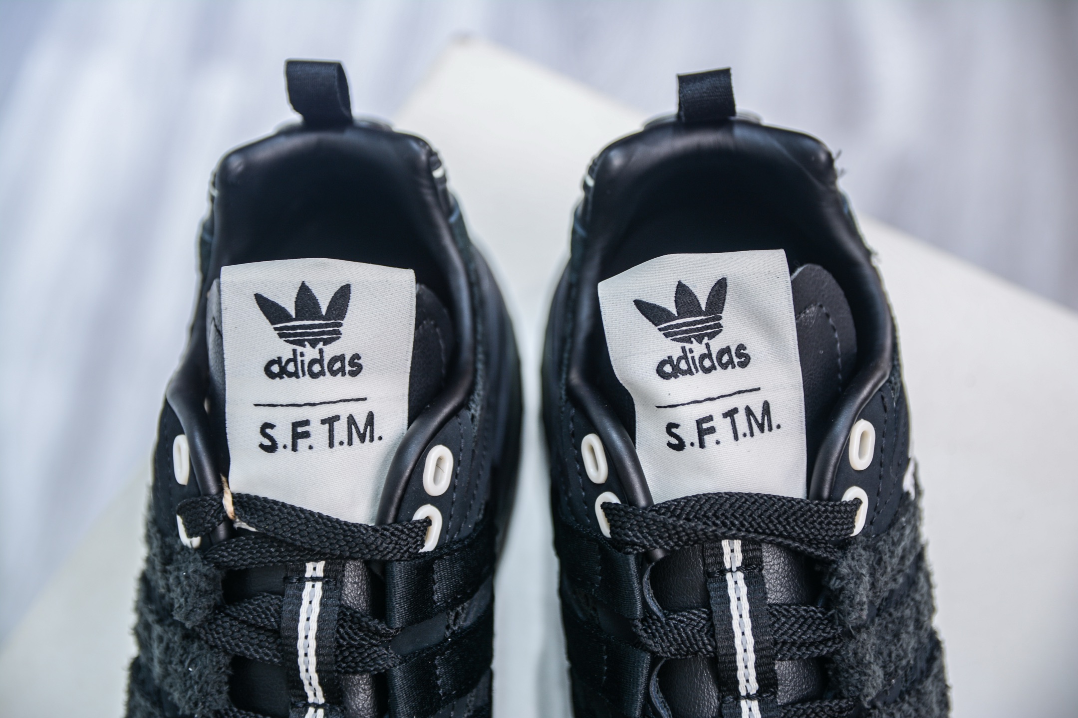 X版 SFTM x AD Originals Adistar Cushion 复古前卫科技休闲运动老爹鞋 JP8416-莆田鞋,莆田鞋货源,高仿鞋,高仿鞋货源,安福档口,莆田高仿鞋,莆田鞋批发,高仿鞋批发,莆田高仿运动鞋,高仿运动鞋,莆田运动鞋 X版 SFTM x AD Originals Adistar Cushion 复古前卫科技休闲运动老爹鞋 JP8416