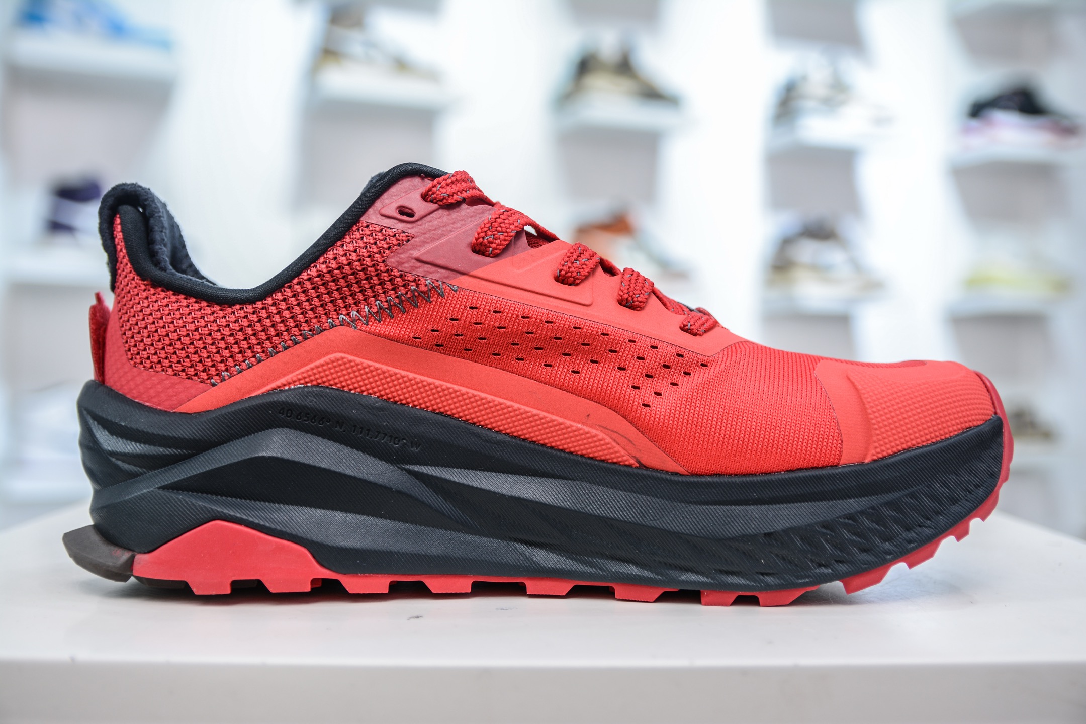 Altra Olympus 6: Comfortable, Durable, and Slip-Resistant Trail Running Shoes 4 i1749233751492 7965 0 2