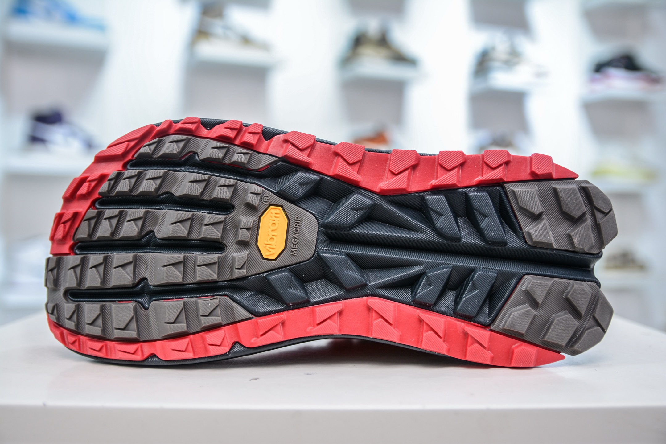 Altra Olympus 6: Comfortable, Durable, and Slip-Resistant Trail Running Shoes 6 i1749233756395 5810 0 4